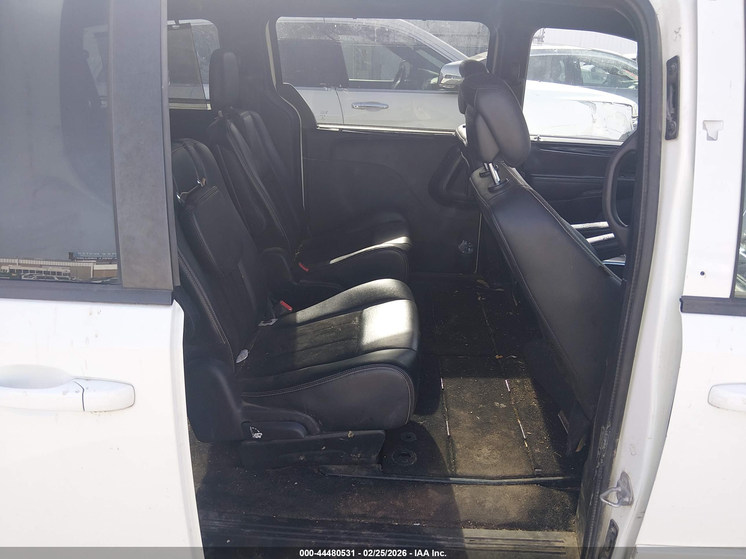 DODGE GRAND image 8
