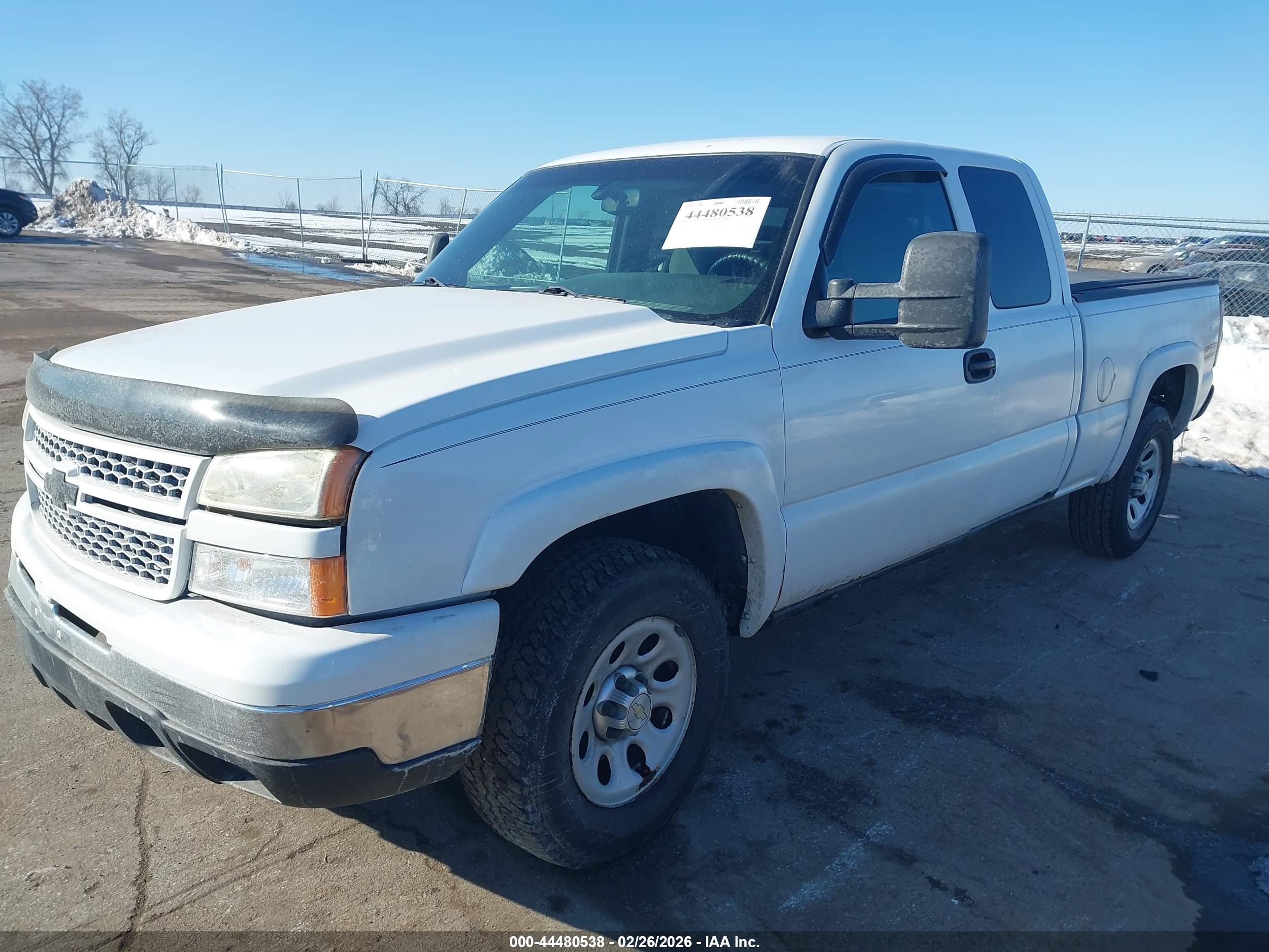 CHEVROLET SILVERADO image 2