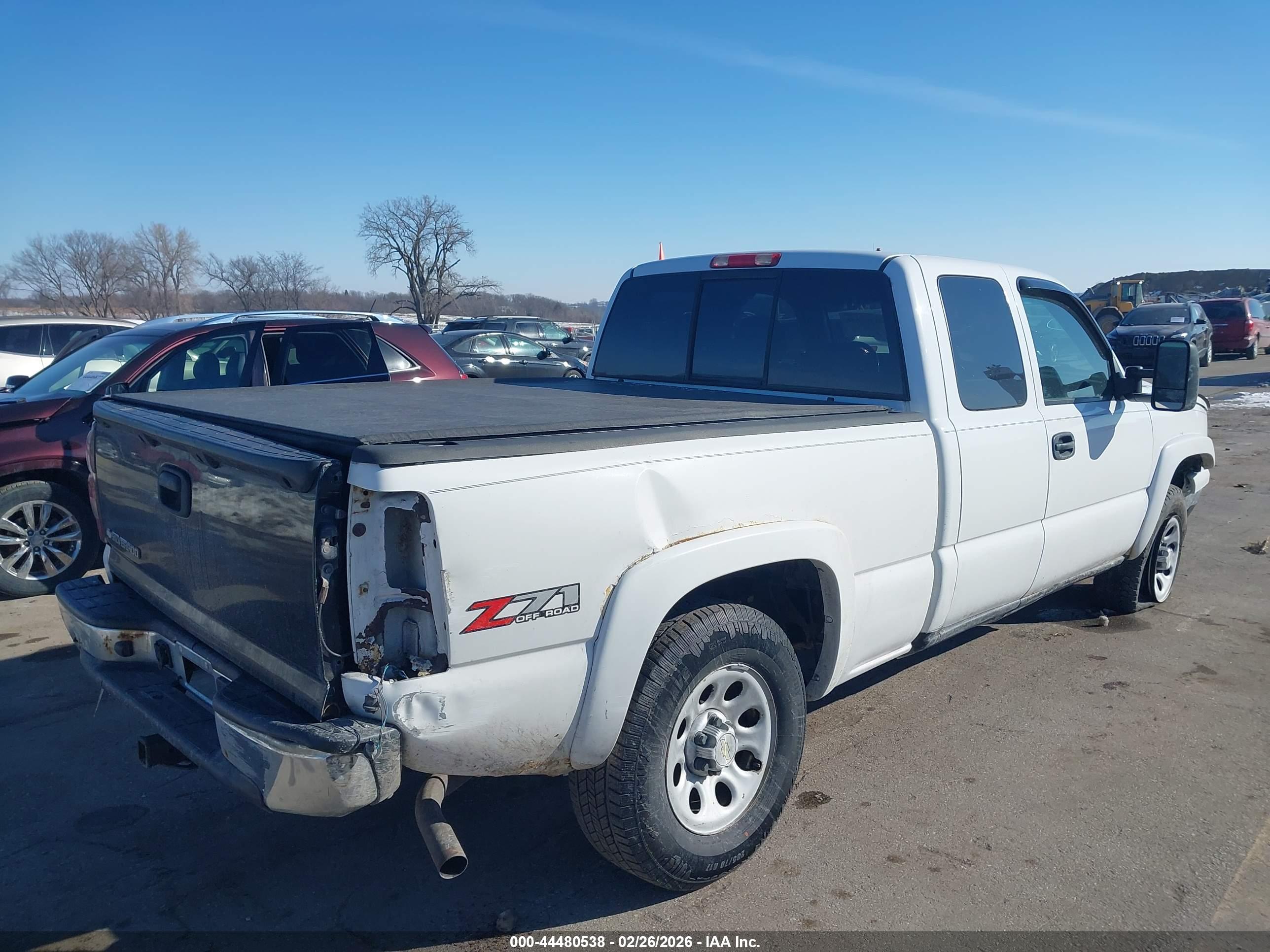 CHEVROLET SILVERADO image 4