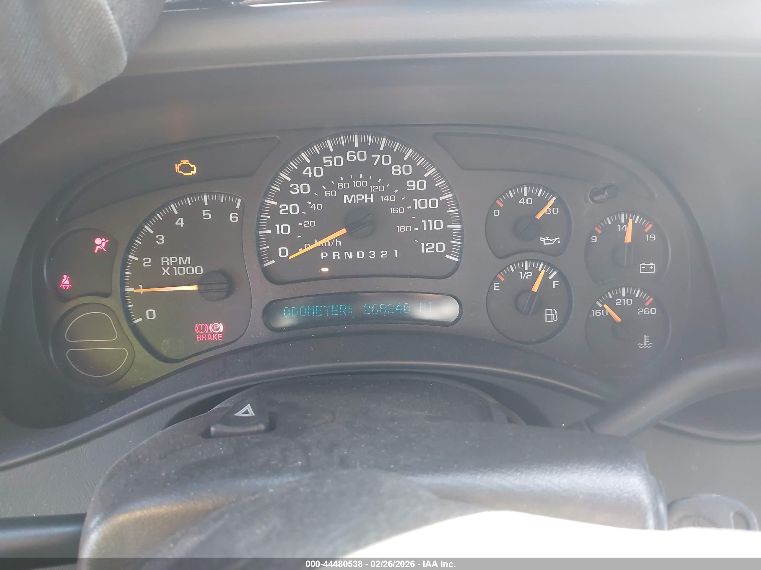 CHEVROLET SILVERADO image 7