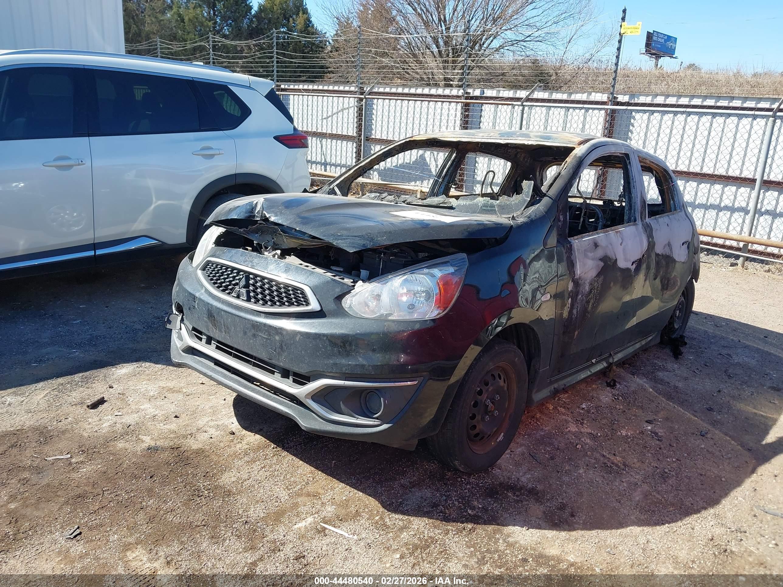 MITSUBISHI MIRAGE image 2