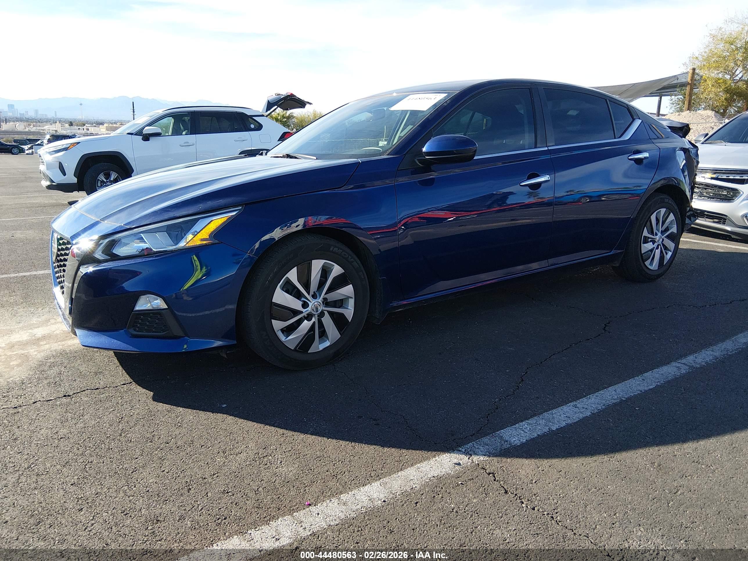 NISSAN ALTIMA image 2