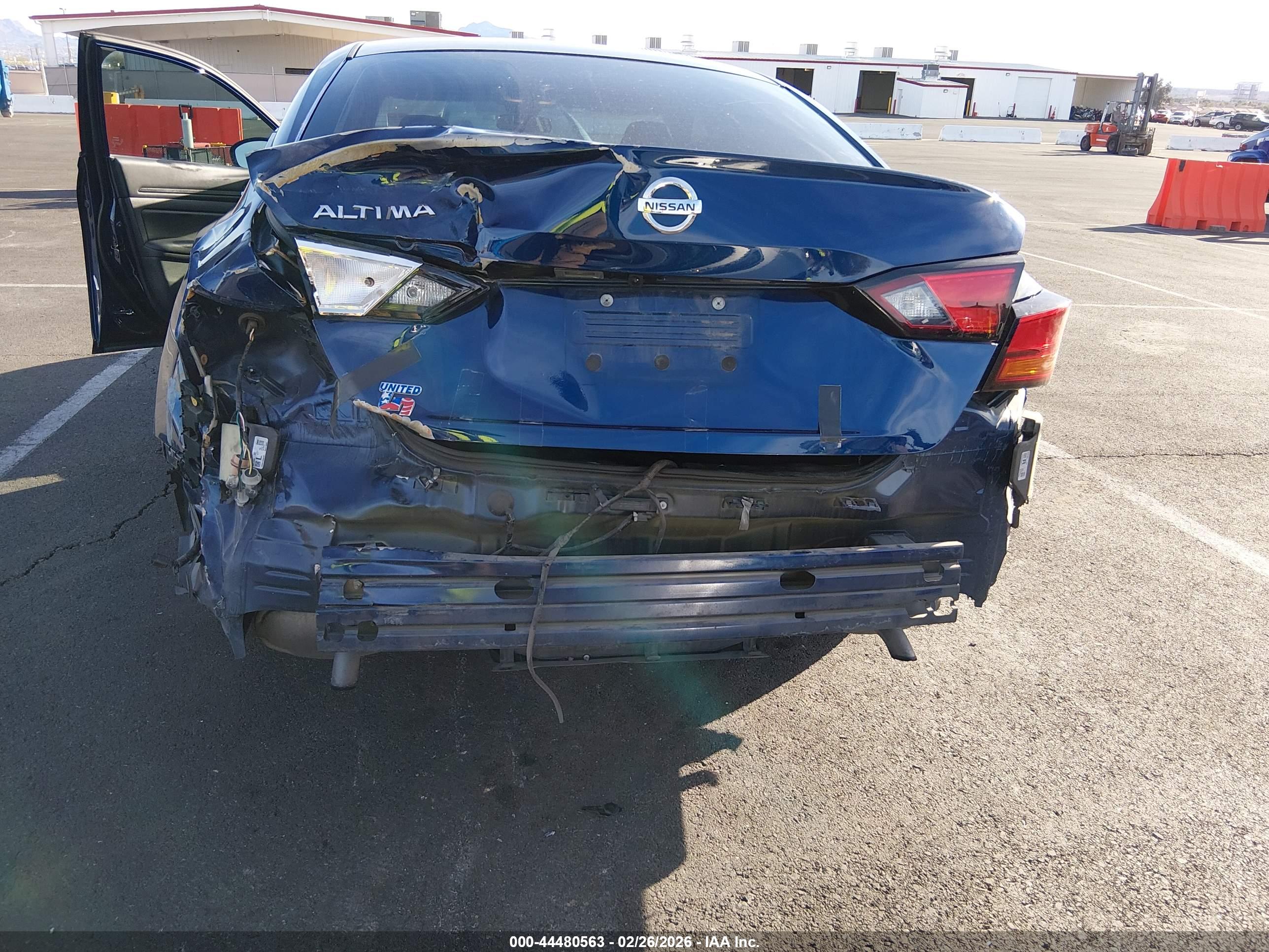 NISSAN ALTIMA image 6