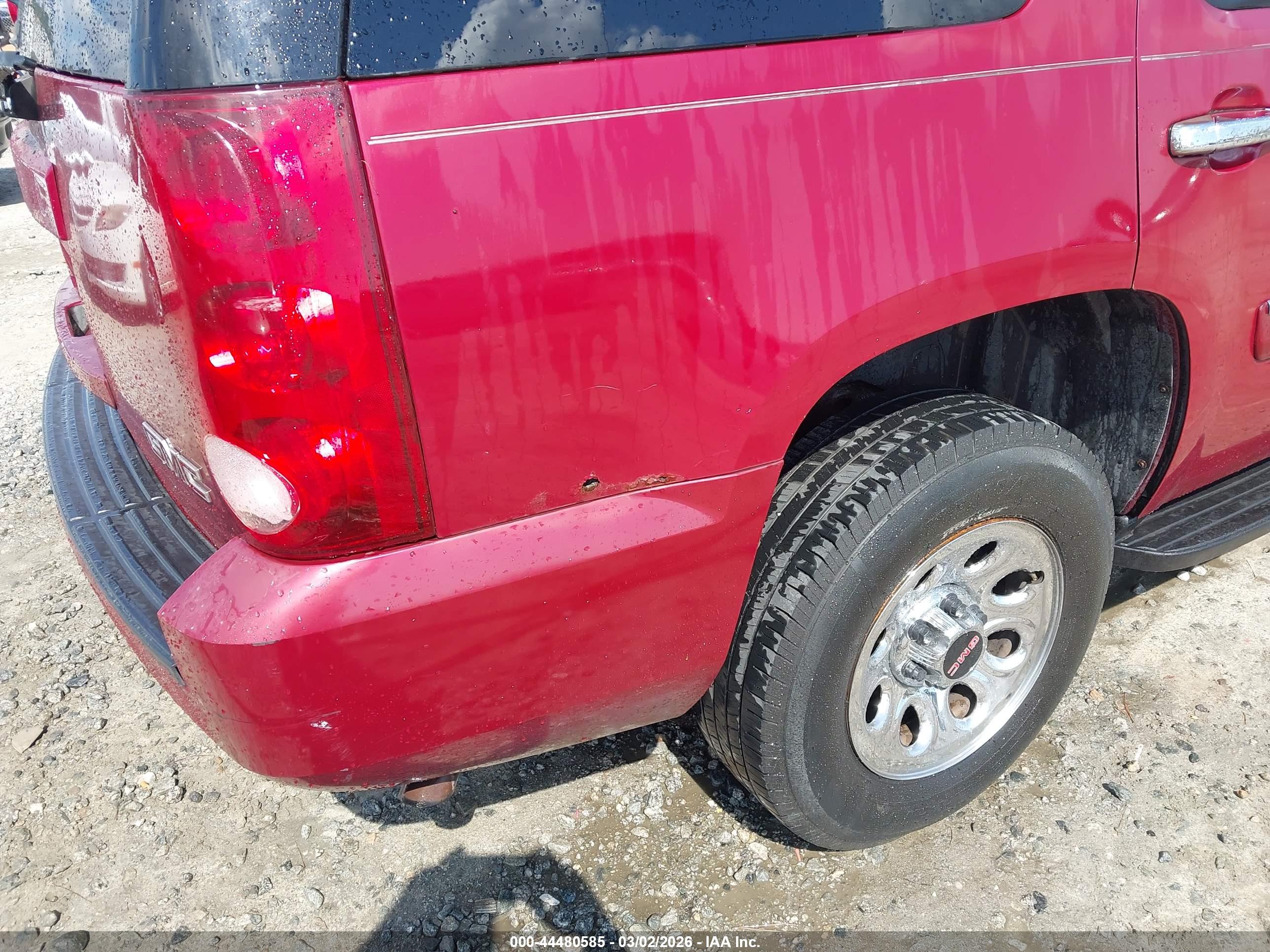 GMC YUKON image 6