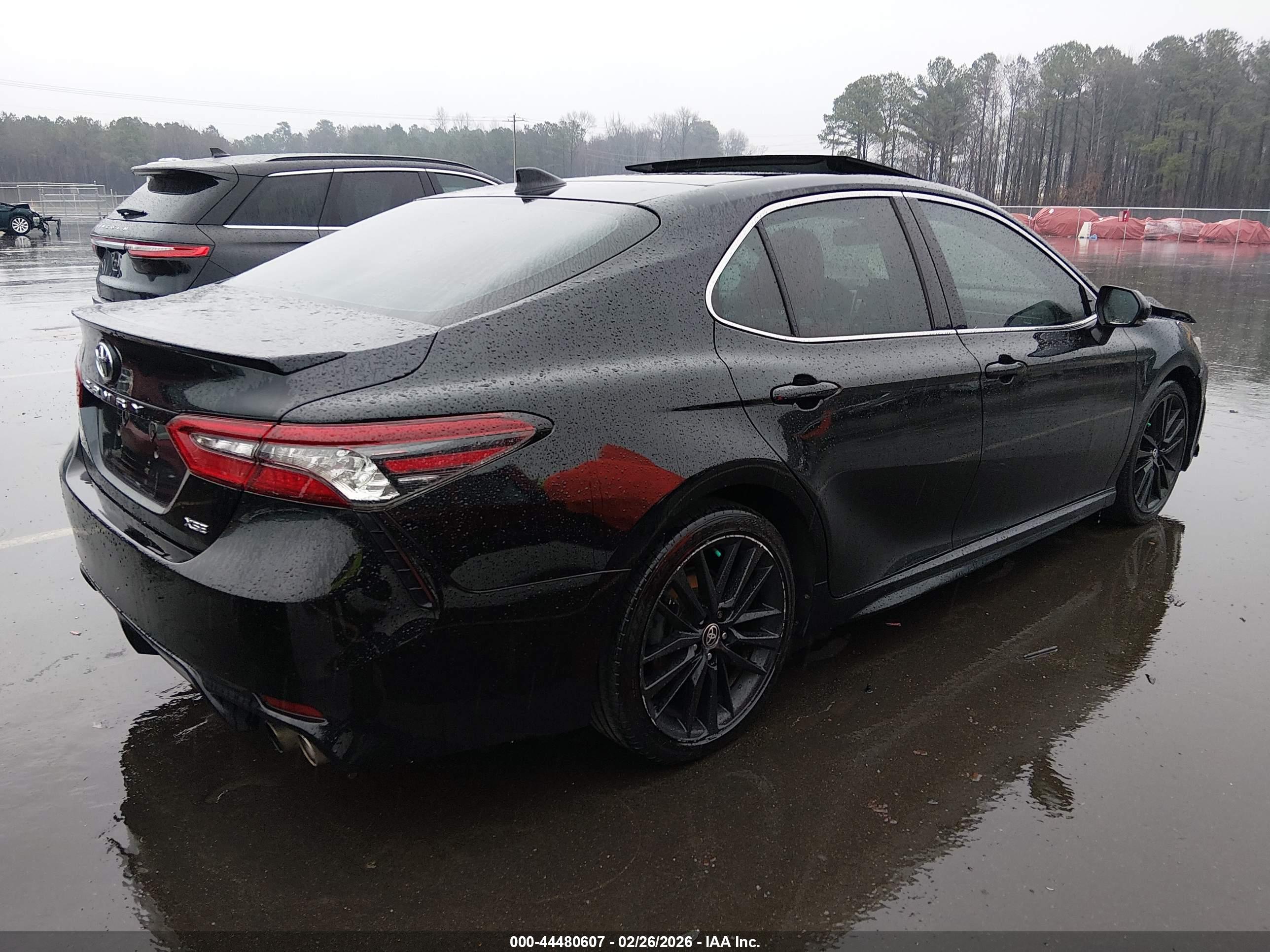TOYOTA CAMRY image 4