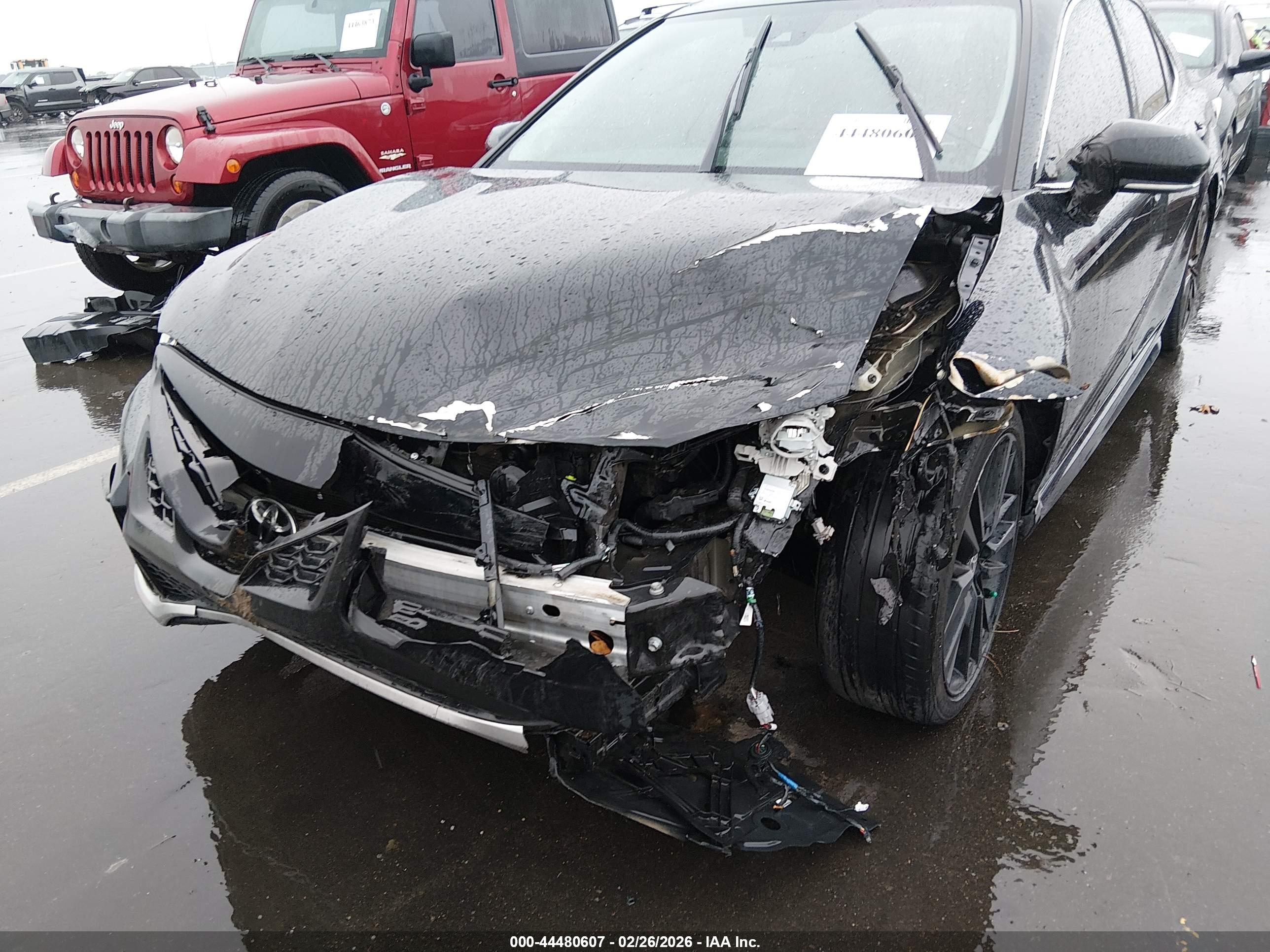 TOYOTA CAMRY image 6
