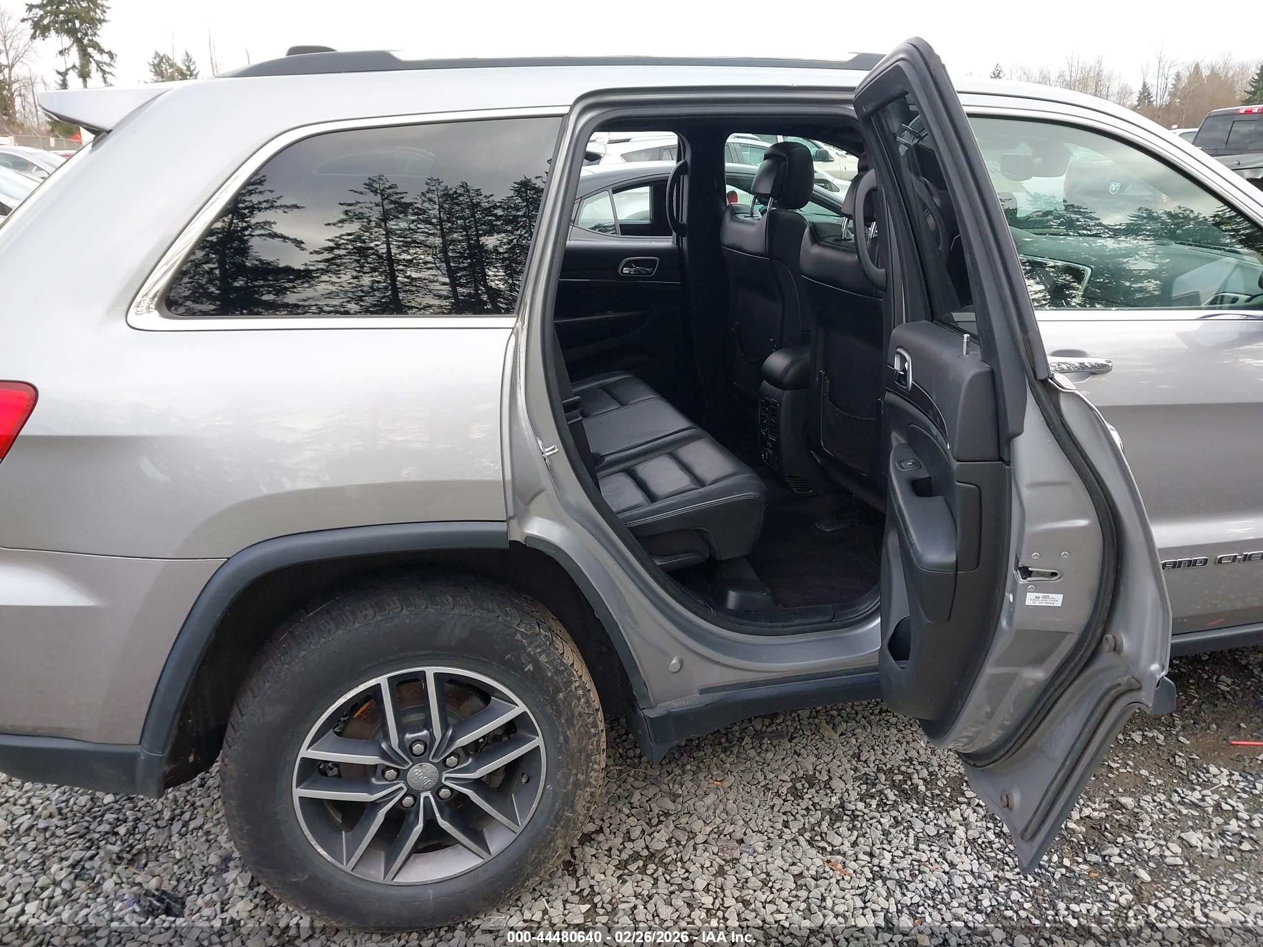 JEEP GRAND image 8