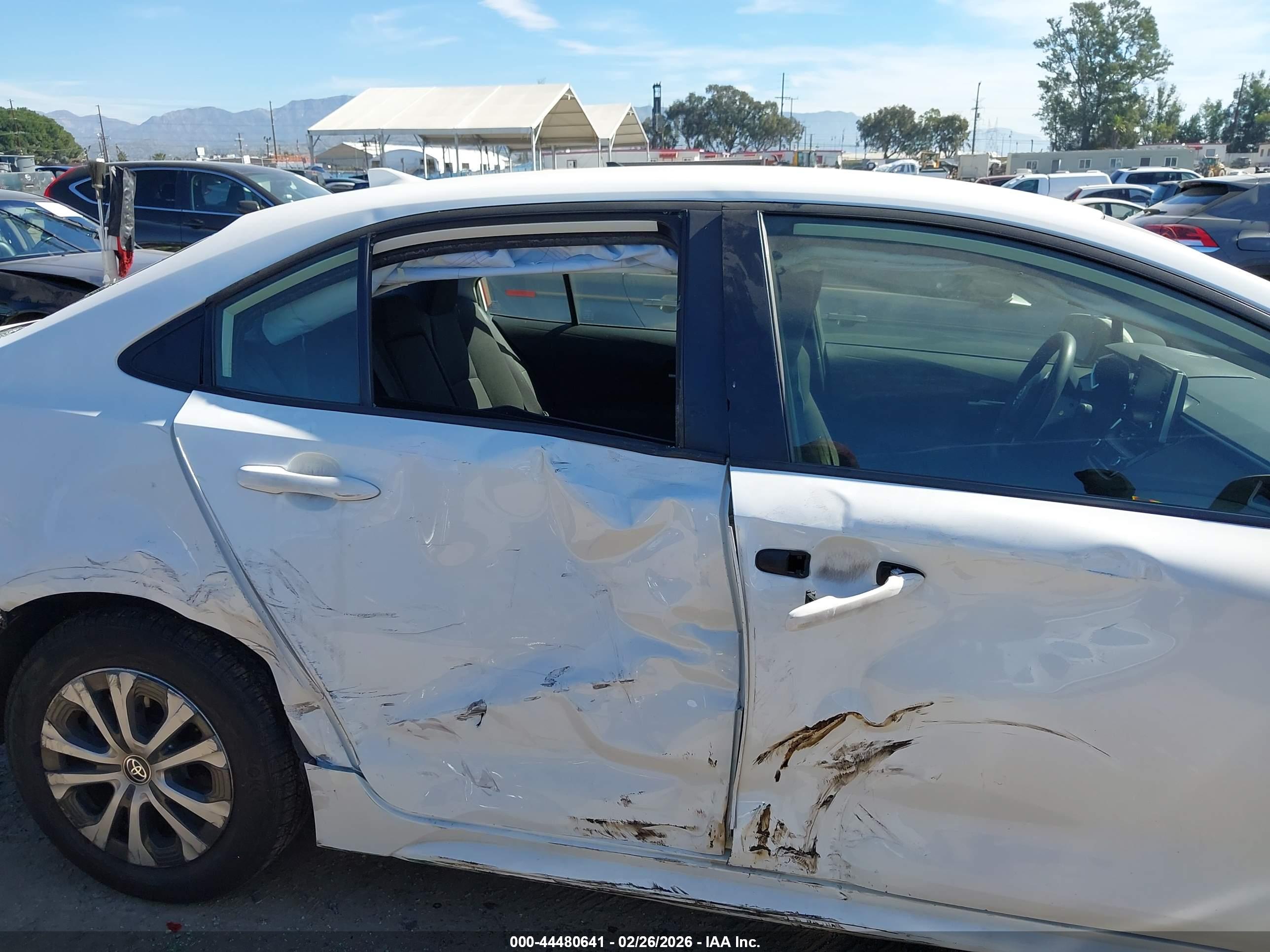 TOYOTA COROLLA image 6