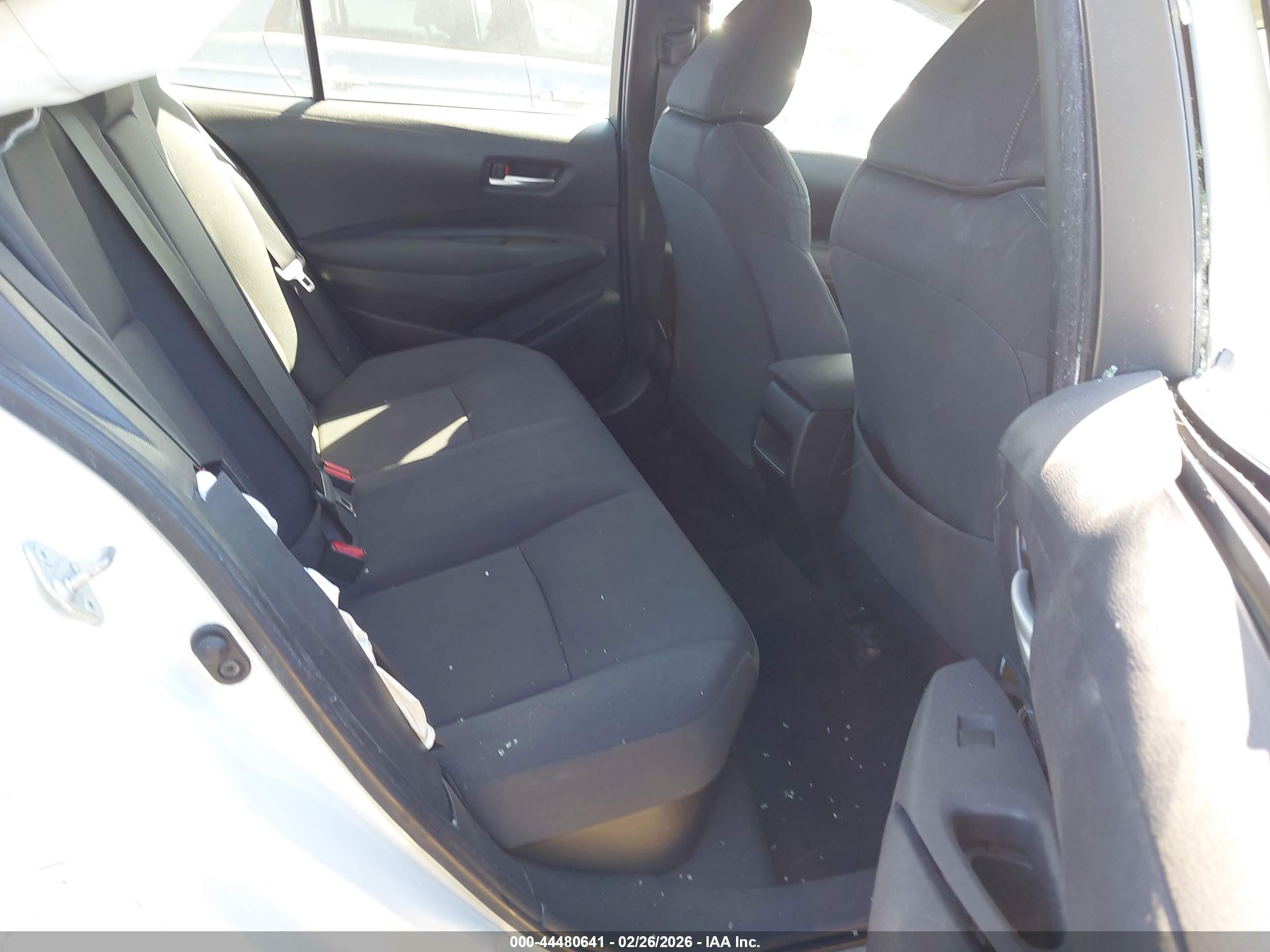 TOYOTA COROLLA image 8