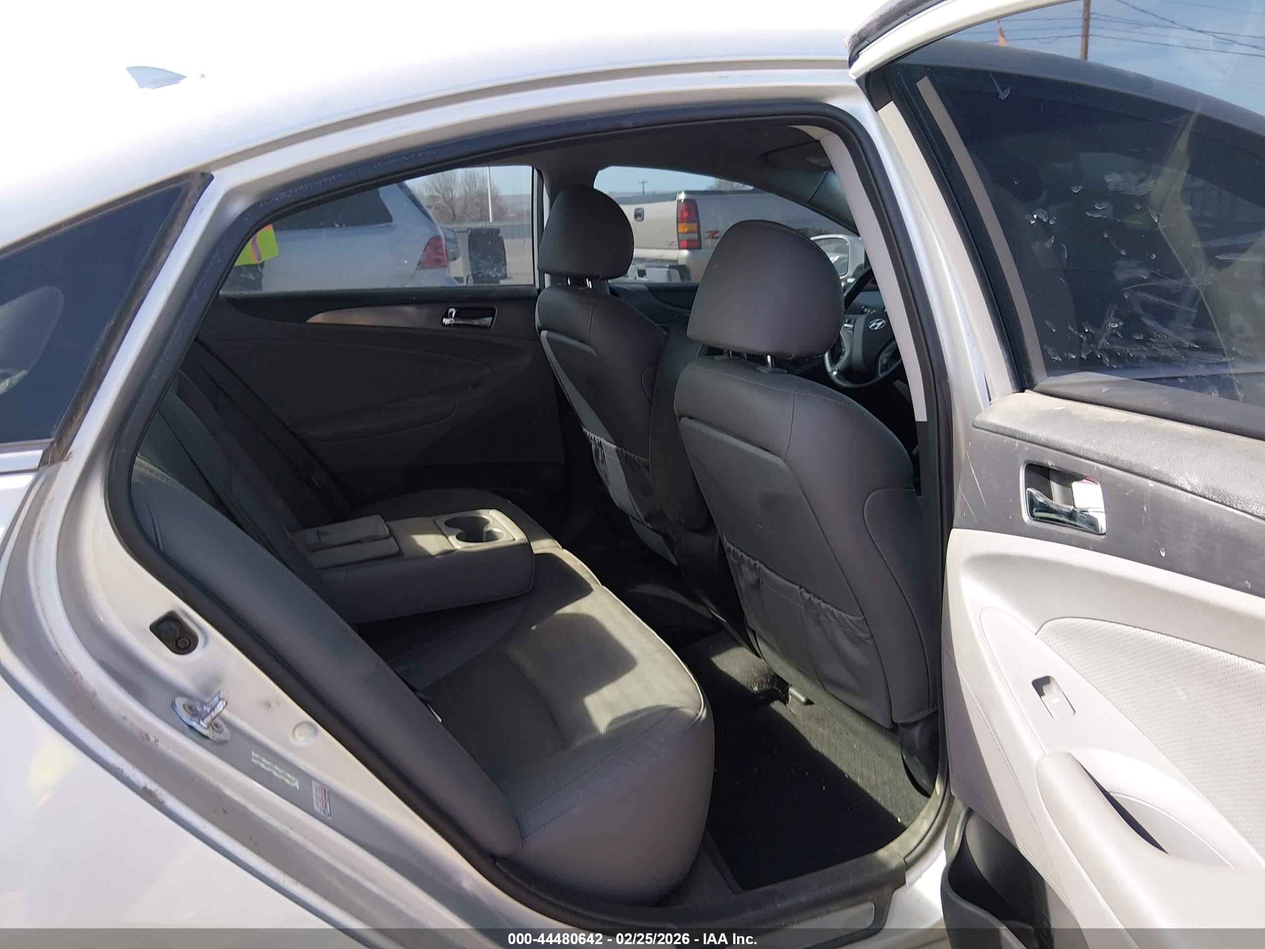 HYUNDAI SONATA image 8