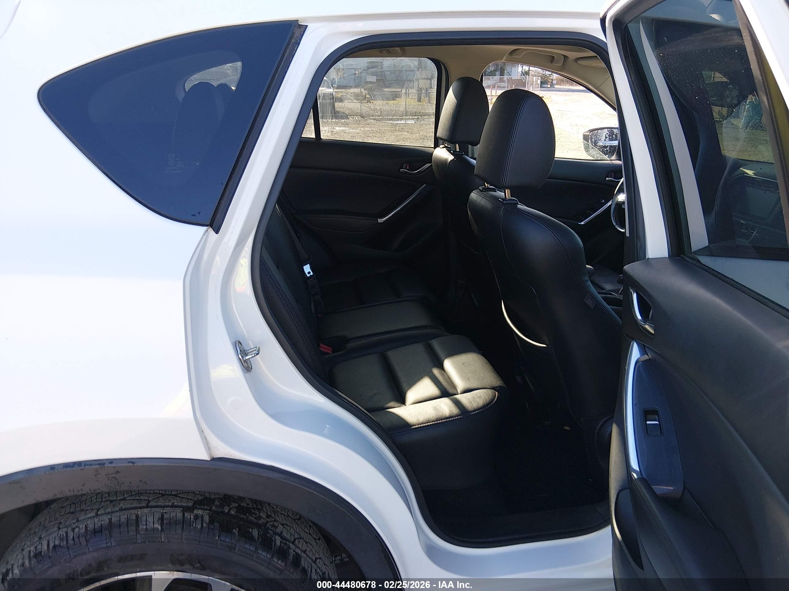 MAZDA CX-5 image 8