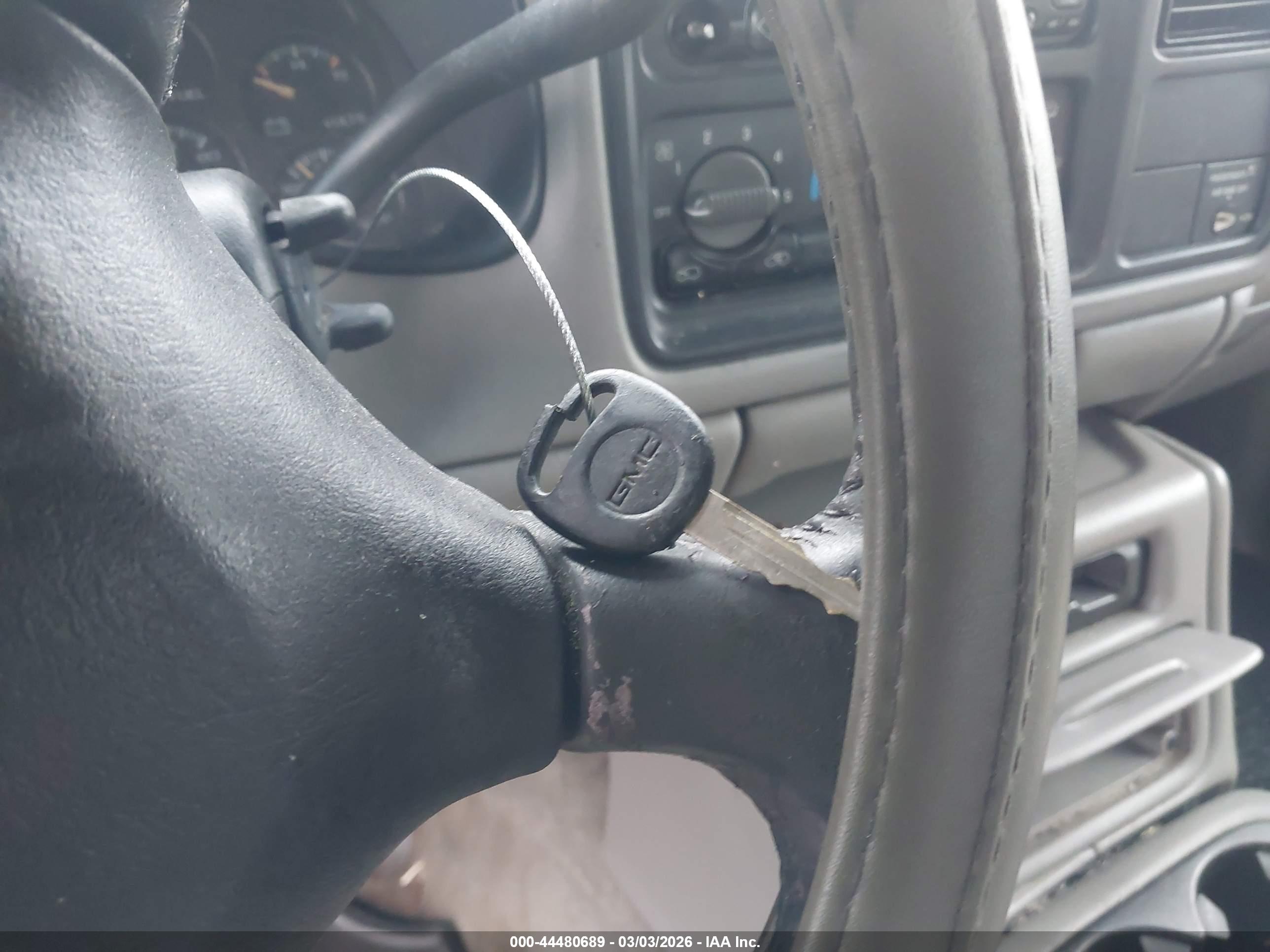 GMC SIERRA image 11