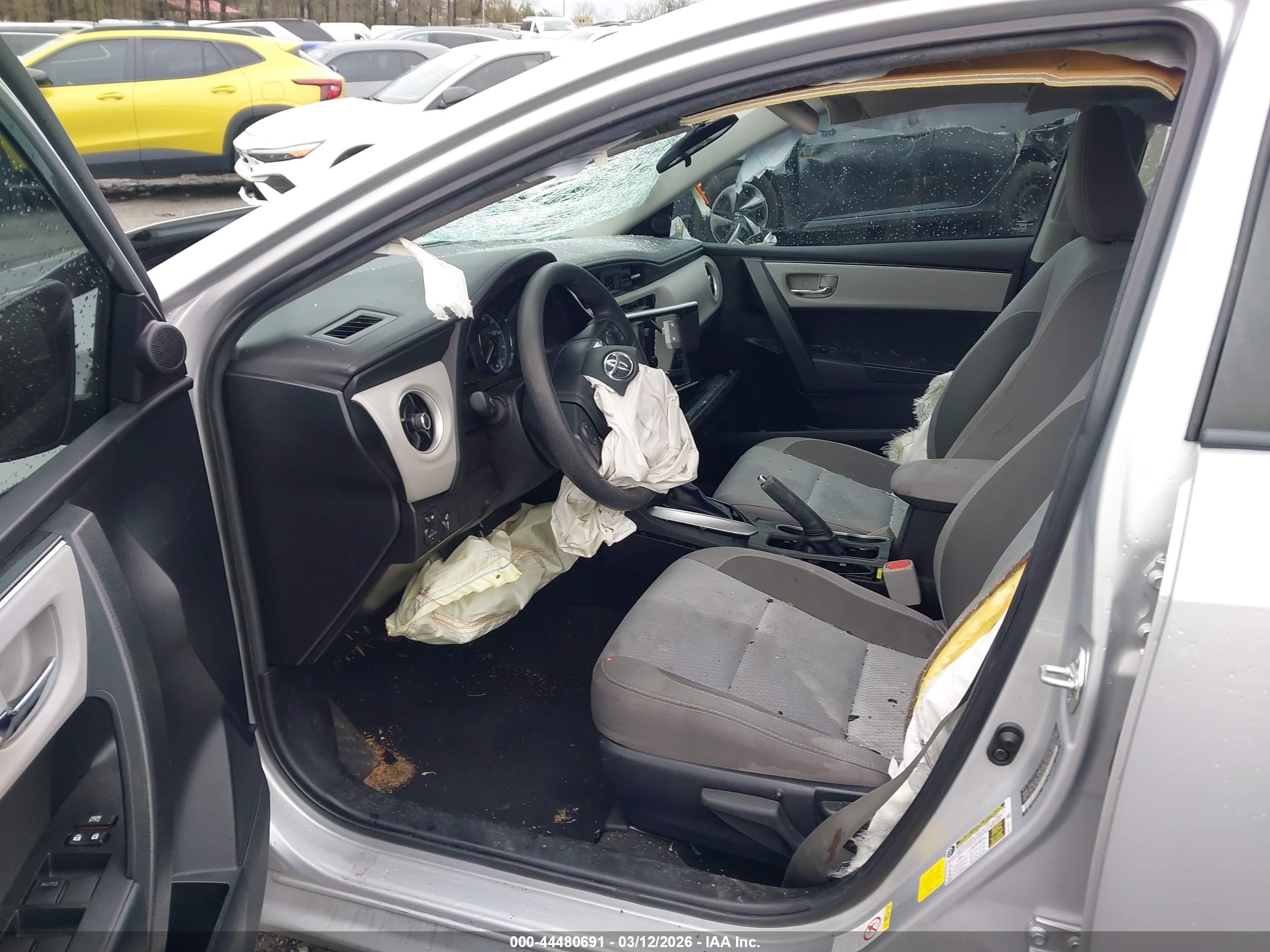 TOYOTA COROLLA image 5