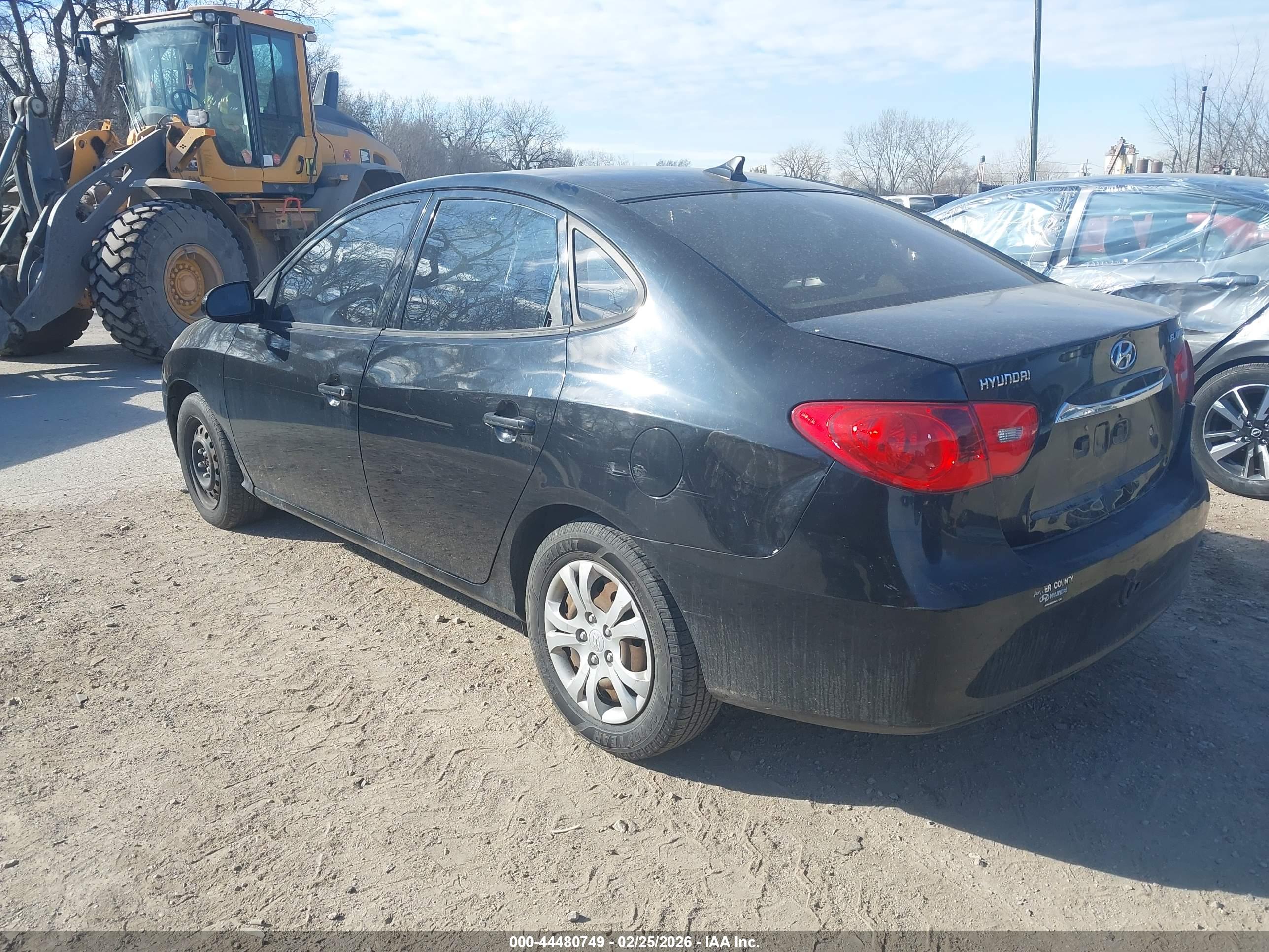 HYUNDAI ELANTRA image 3