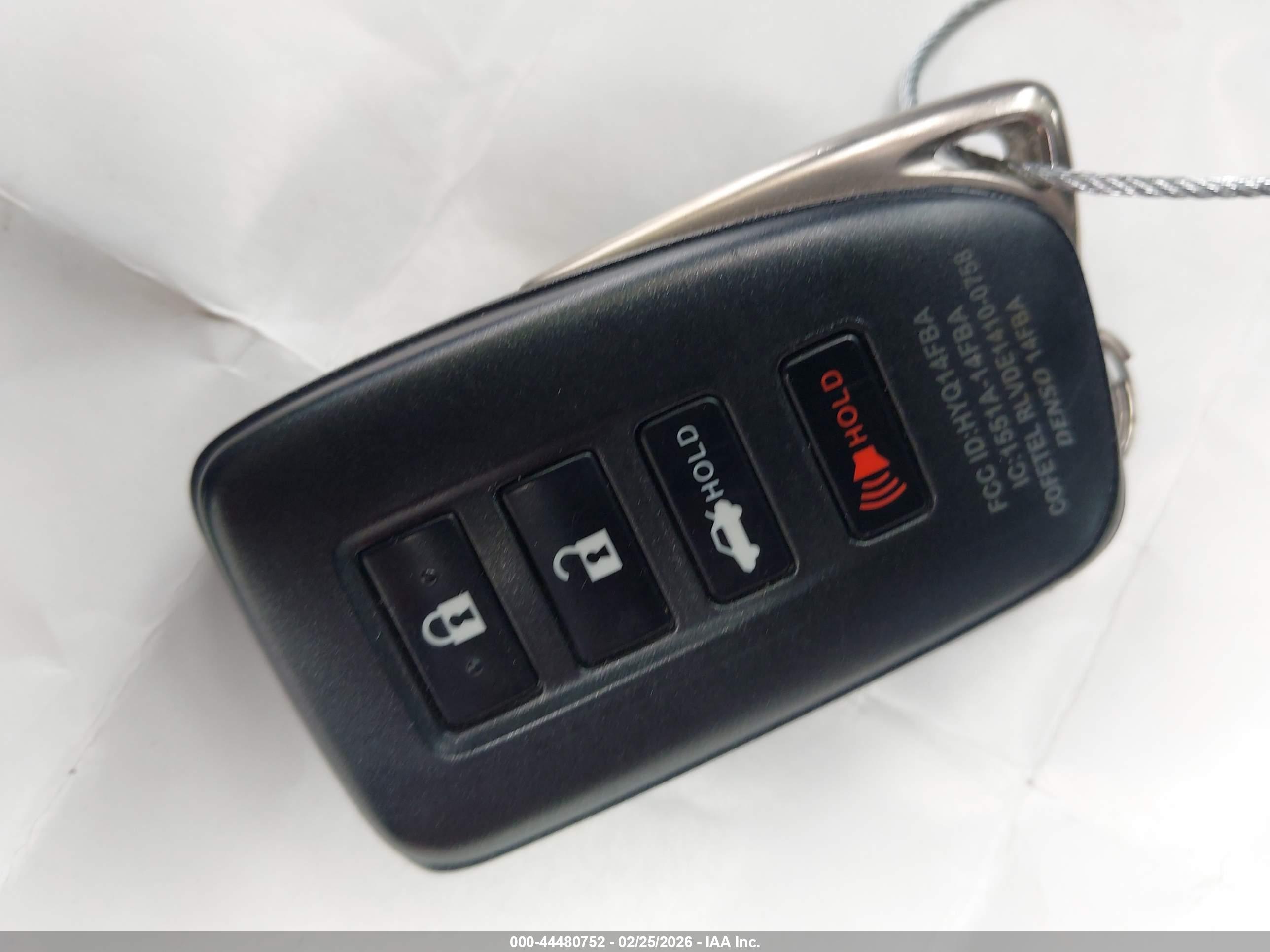 LEXUS IS image 11
