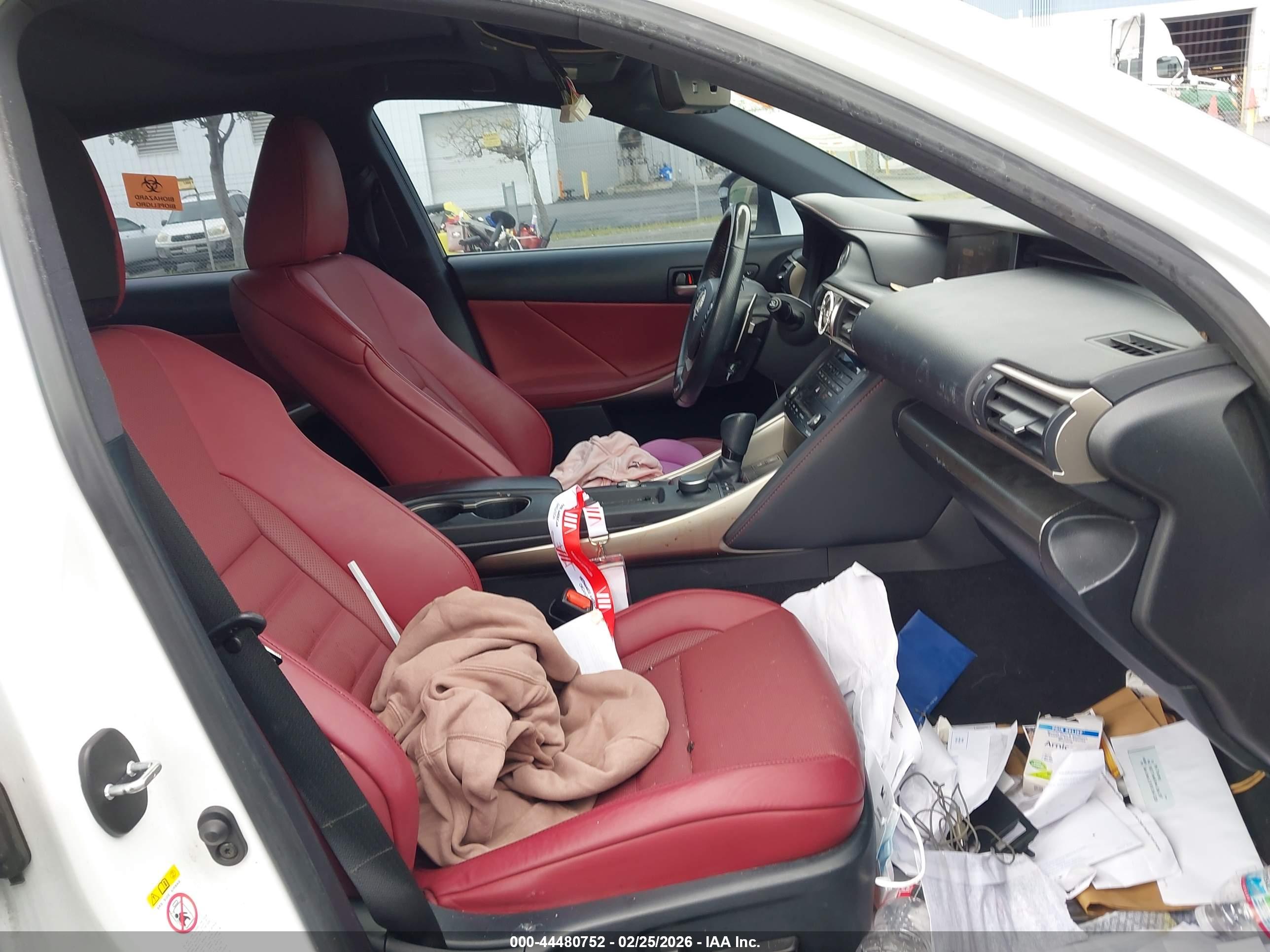 LEXUS IS image 5