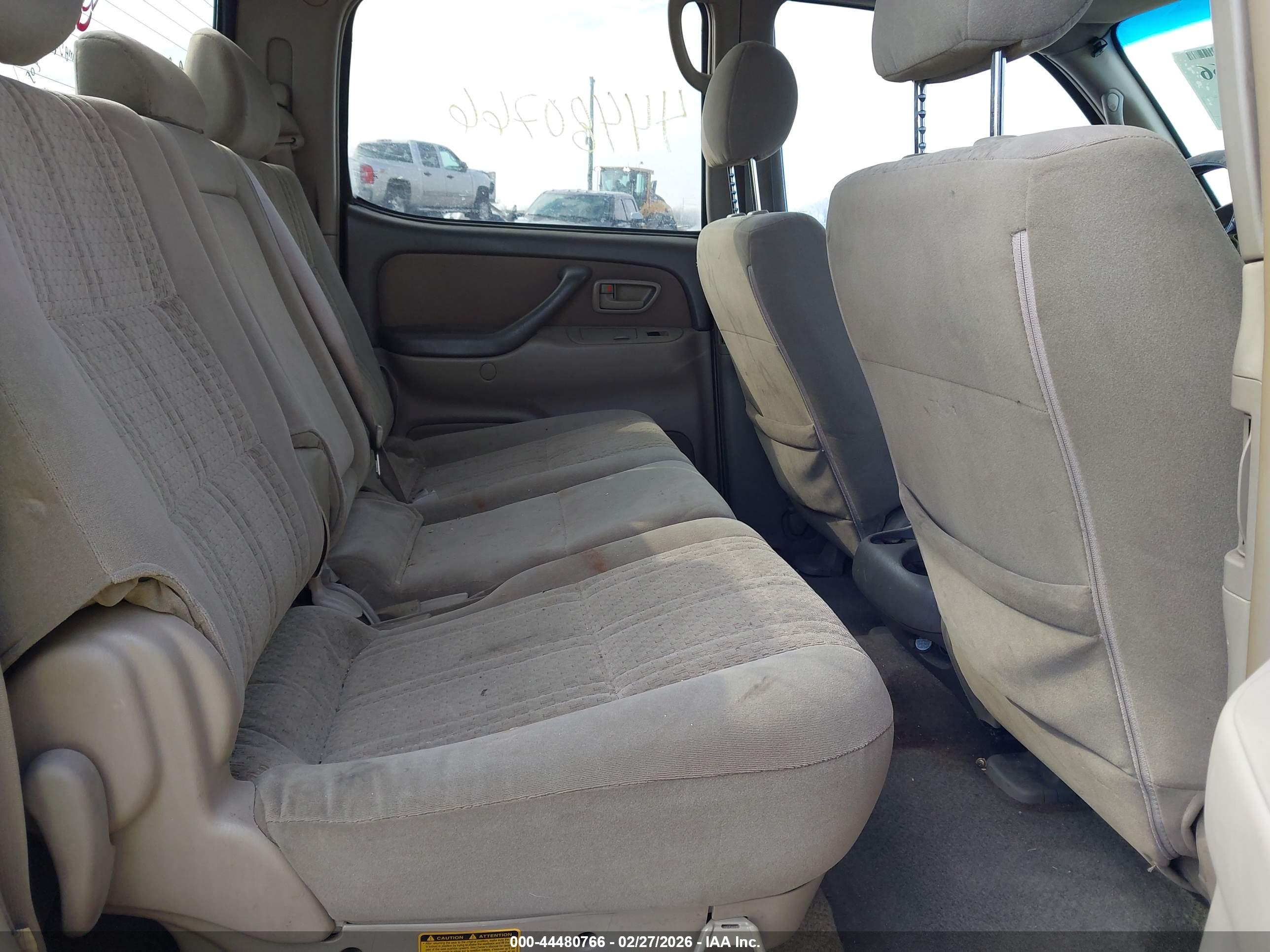 TOYOTA TUNDRA image 8