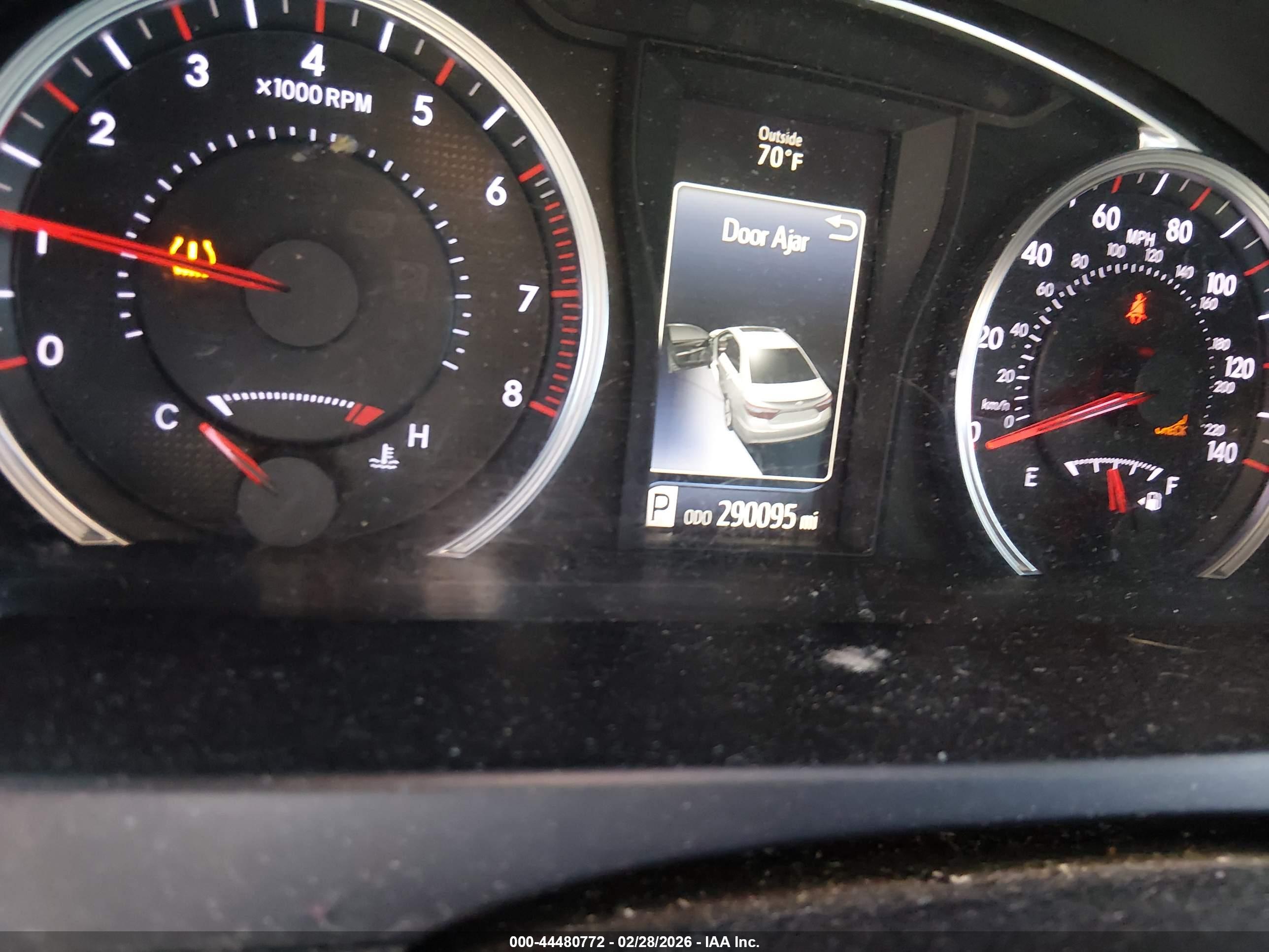 TOYOTA CAMRY image 7