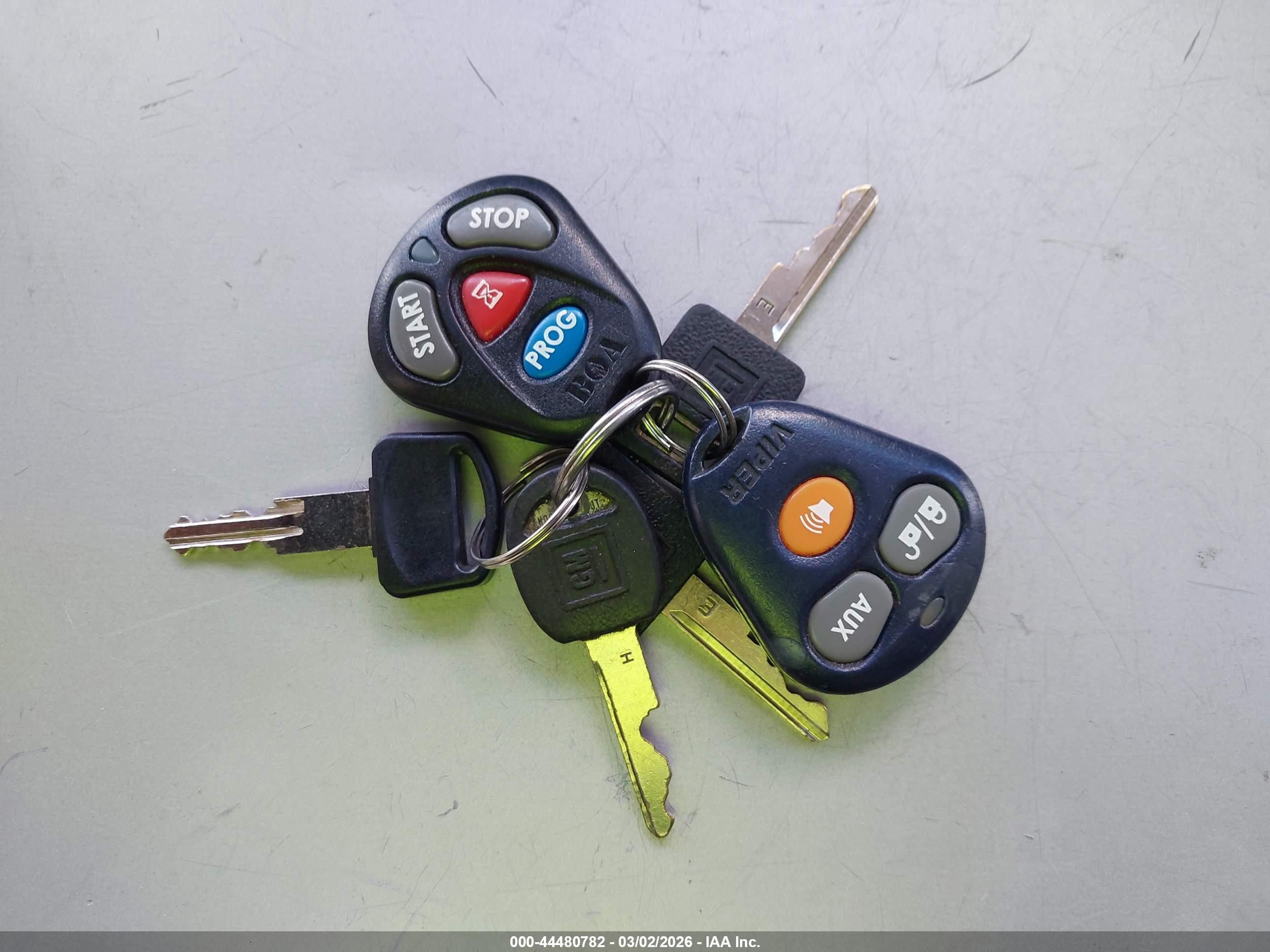 CHEVROLET GMT-400 image 11