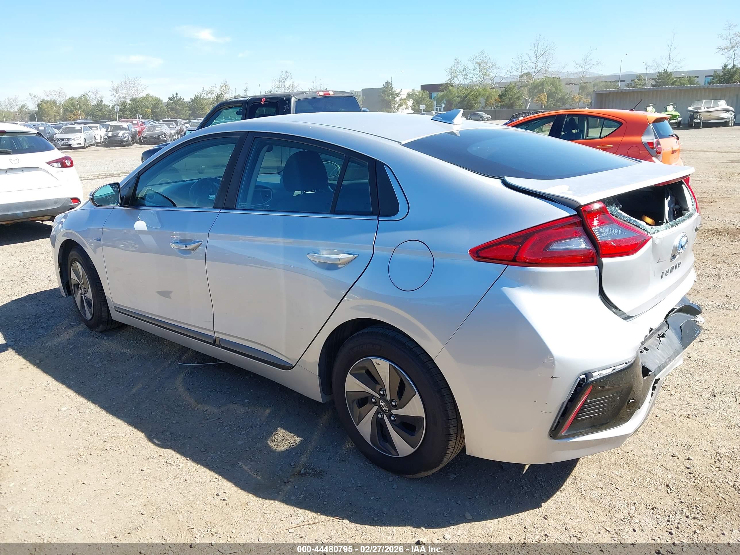 HYUNDAI IONIQ image 3