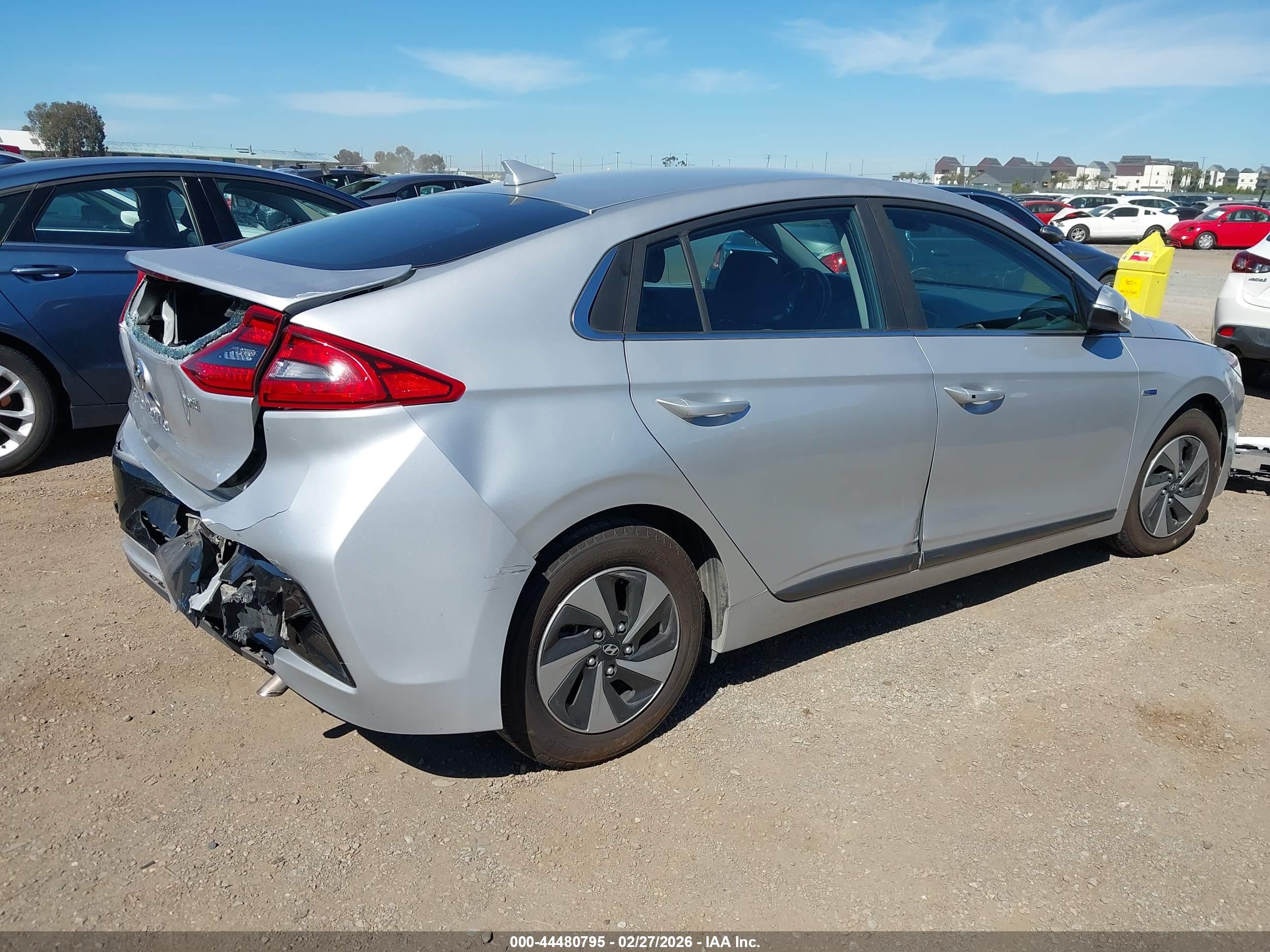 HYUNDAI IONIQ image 4