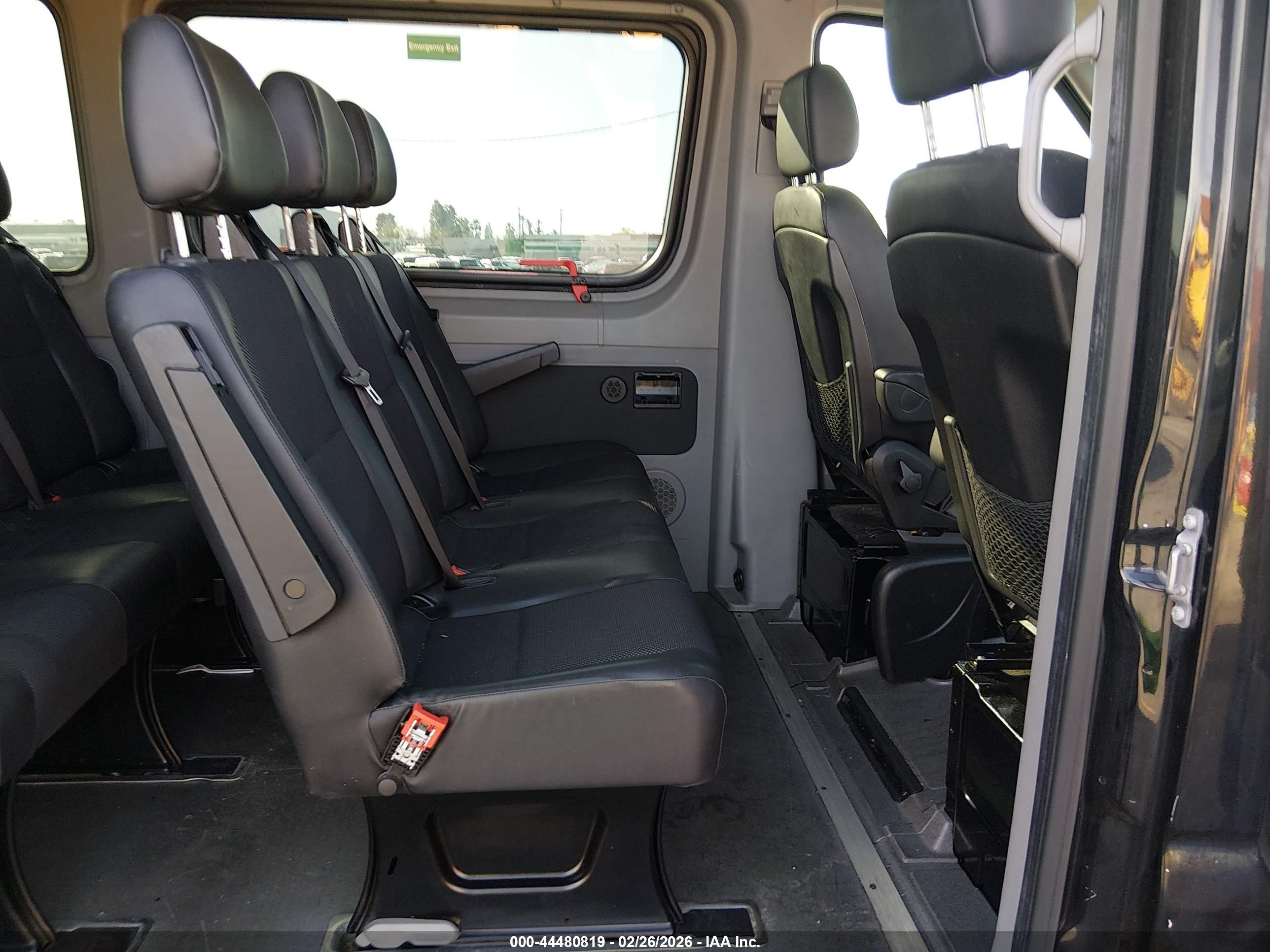 MERCEDES-BENZ SPRINTER image 8