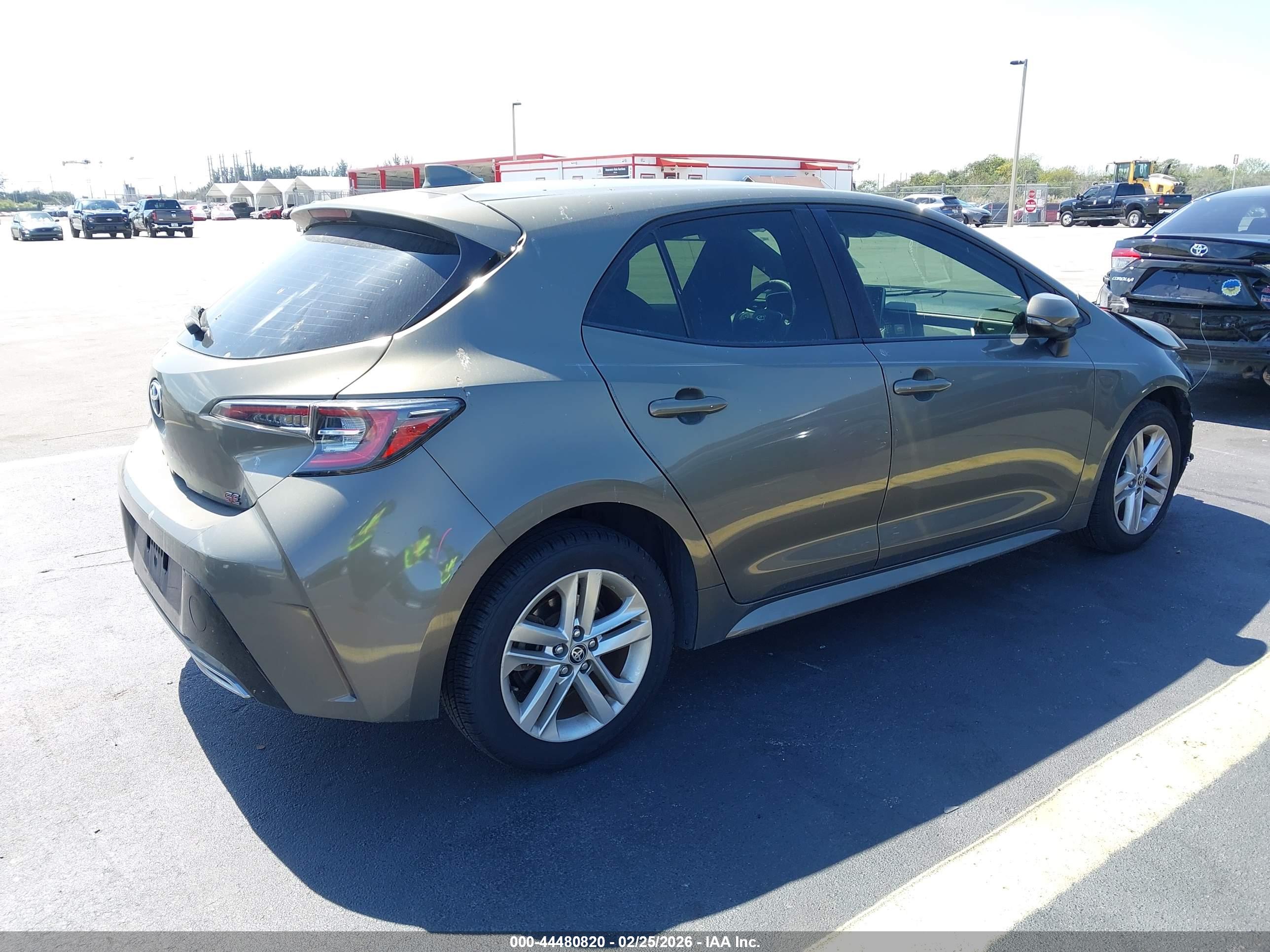 TOYOTA COROLLA image 4