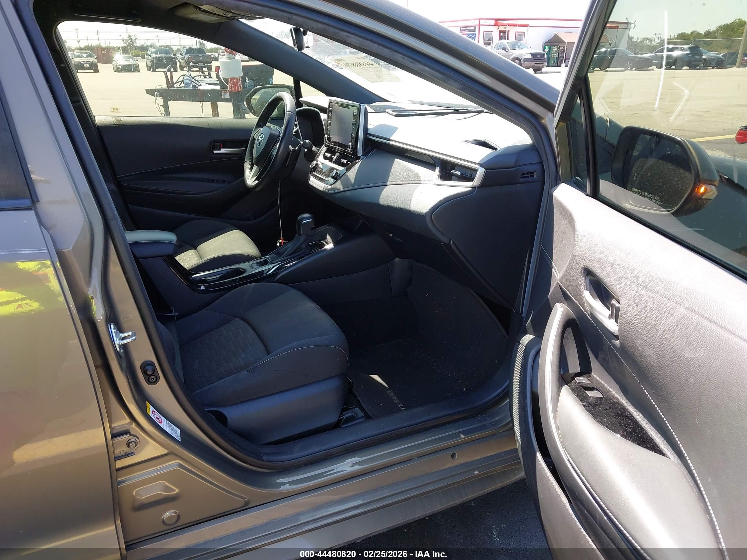 TOYOTA COROLLA image 5
