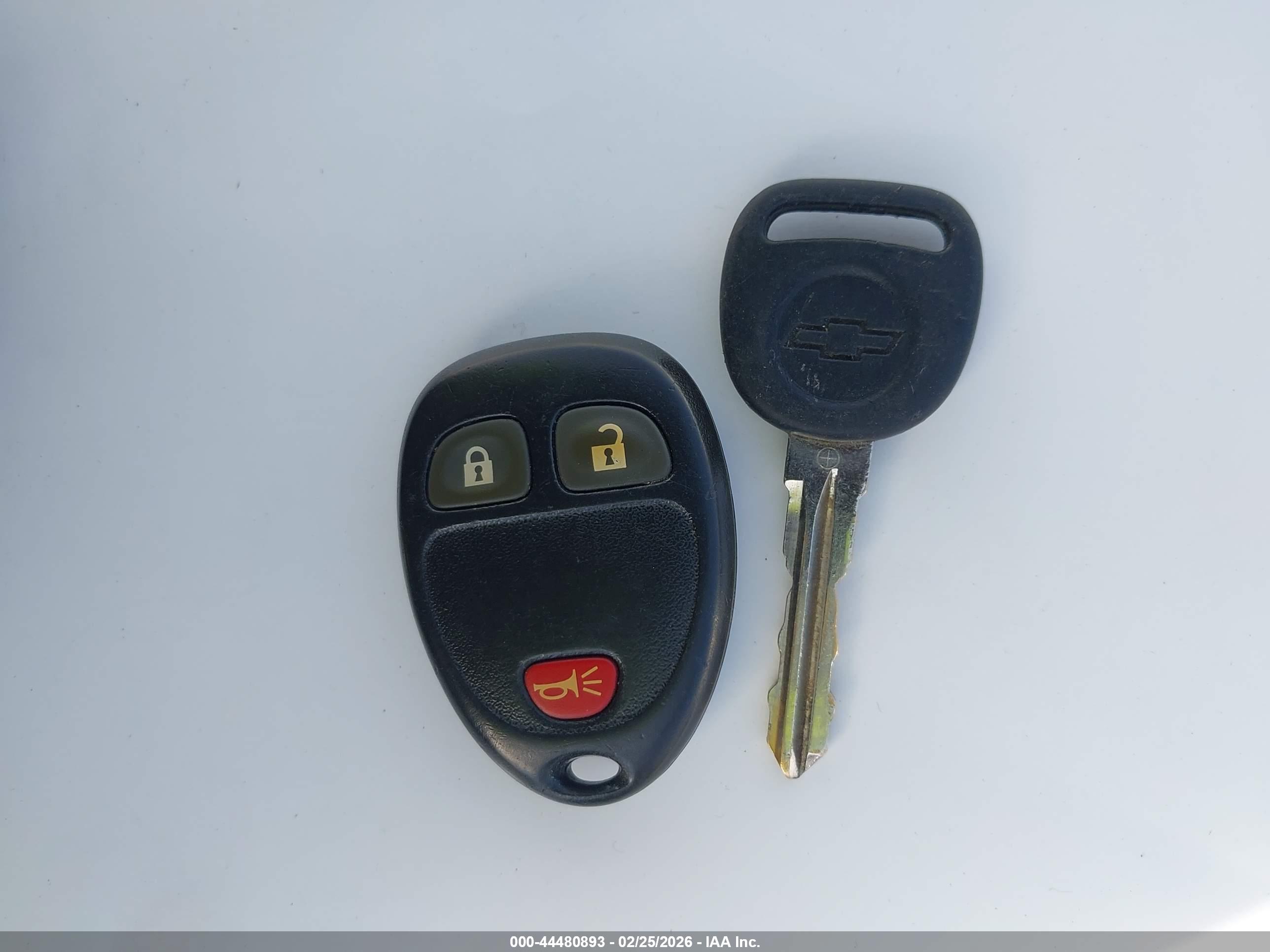CHEVROLET TRAVERSE image 11
