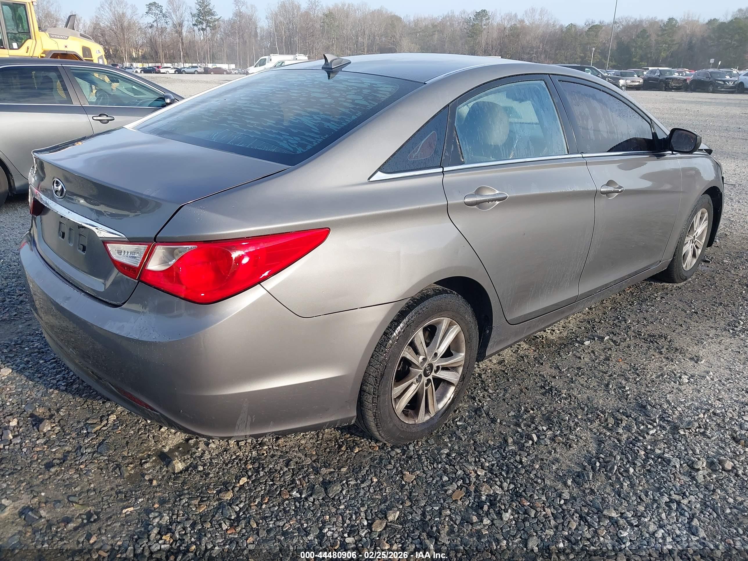 HYUNDAI SONATA image 4