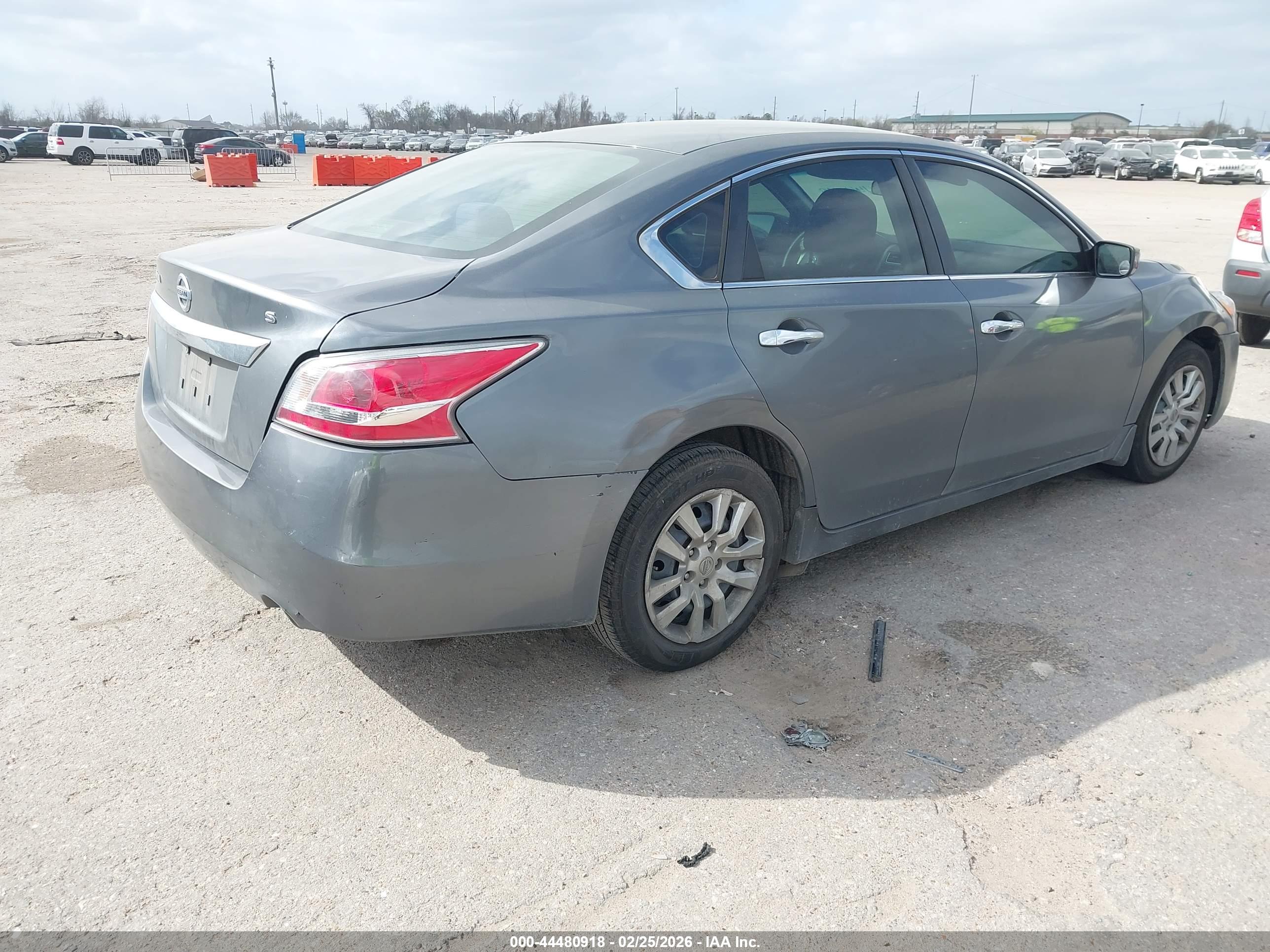 NISSAN ALTIMA image 4