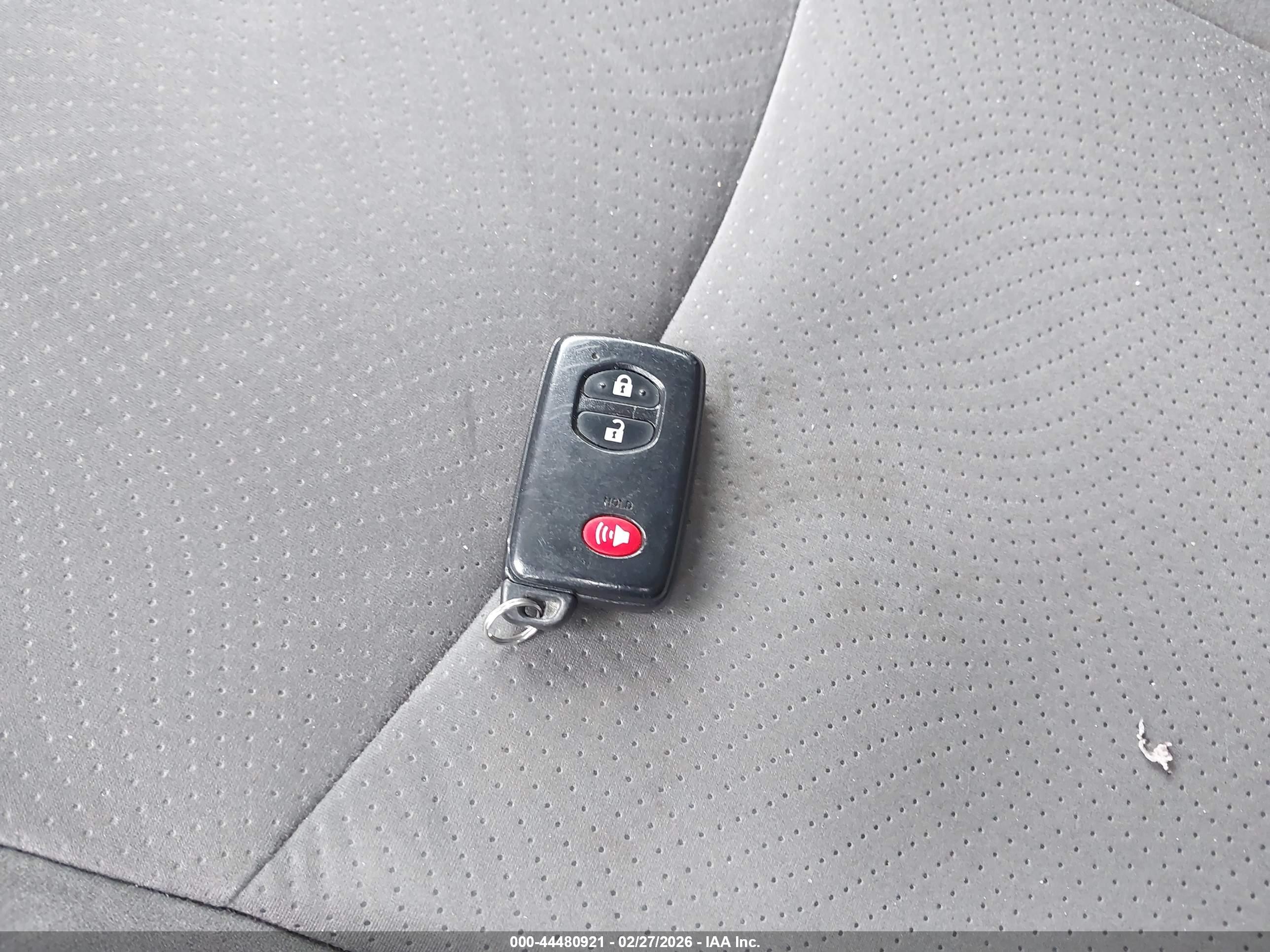 TOYOTA PRIUS image 11