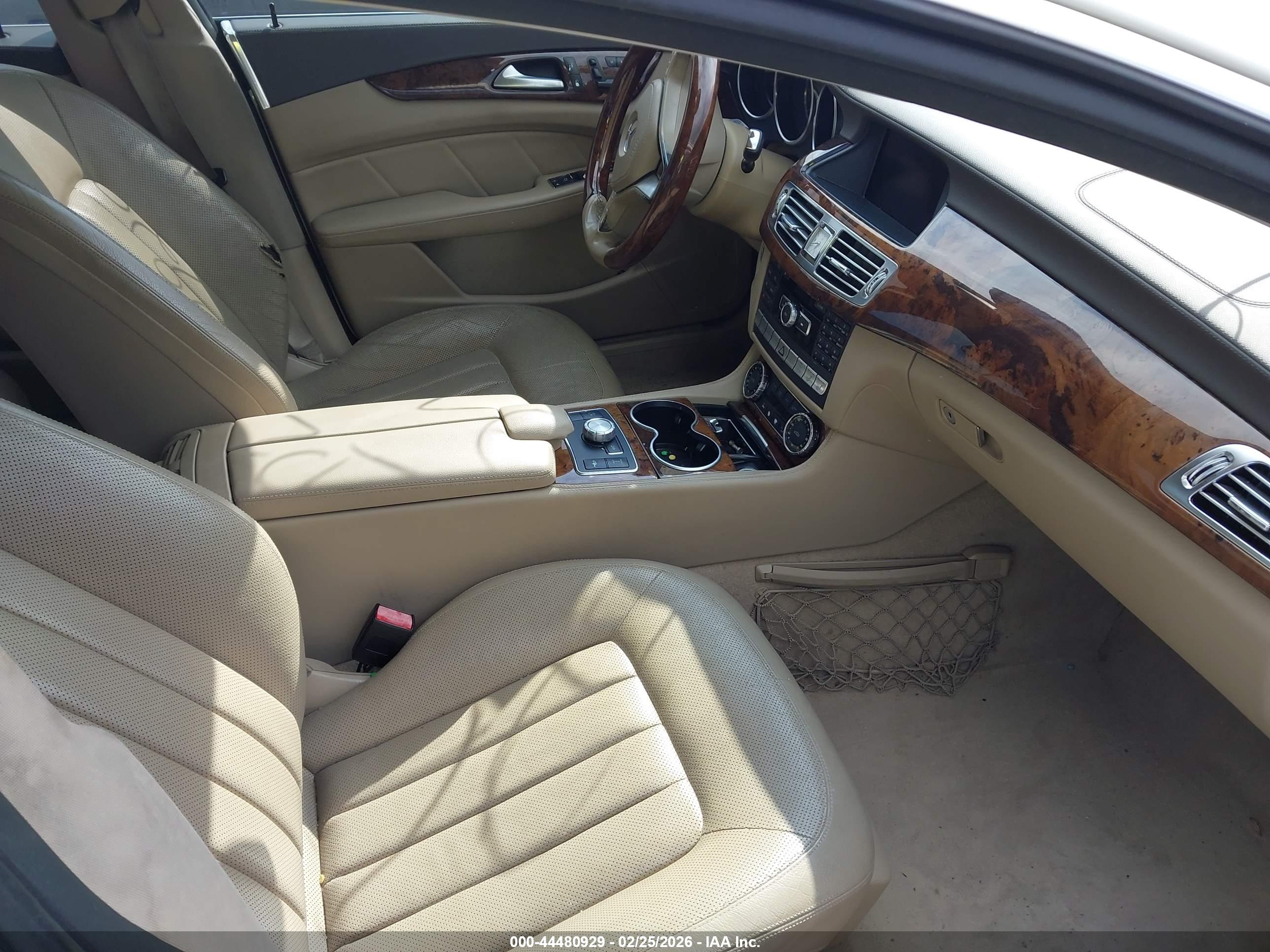 MERCEDES-BENZ CLS image 5
