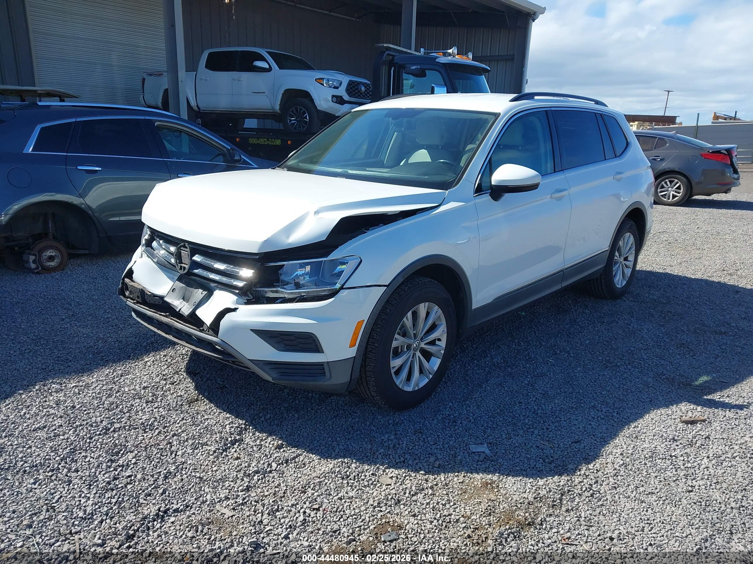 VOLKSWAGEN TIGUAN image 2