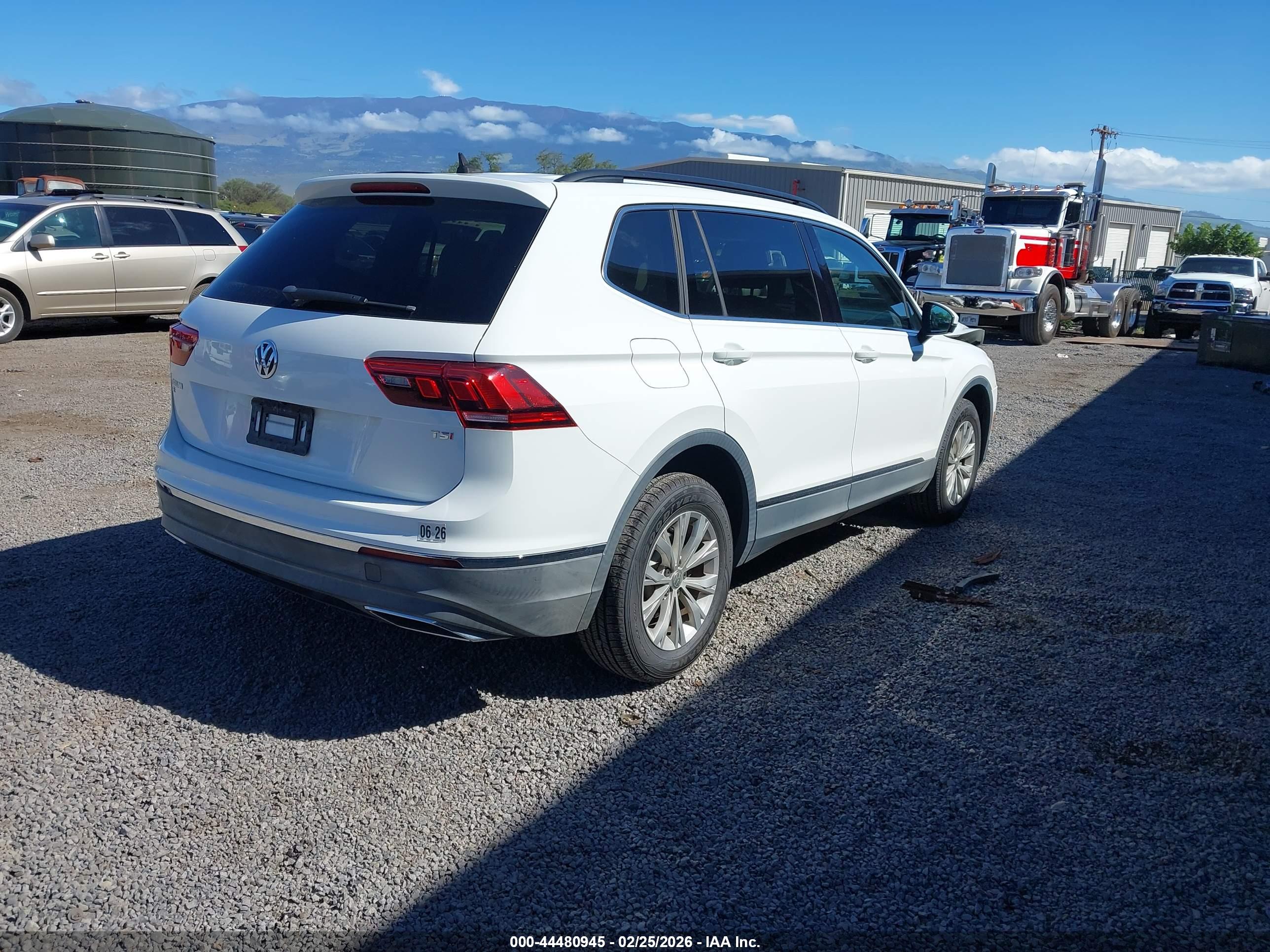 VOLKSWAGEN TIGUAN image 4
