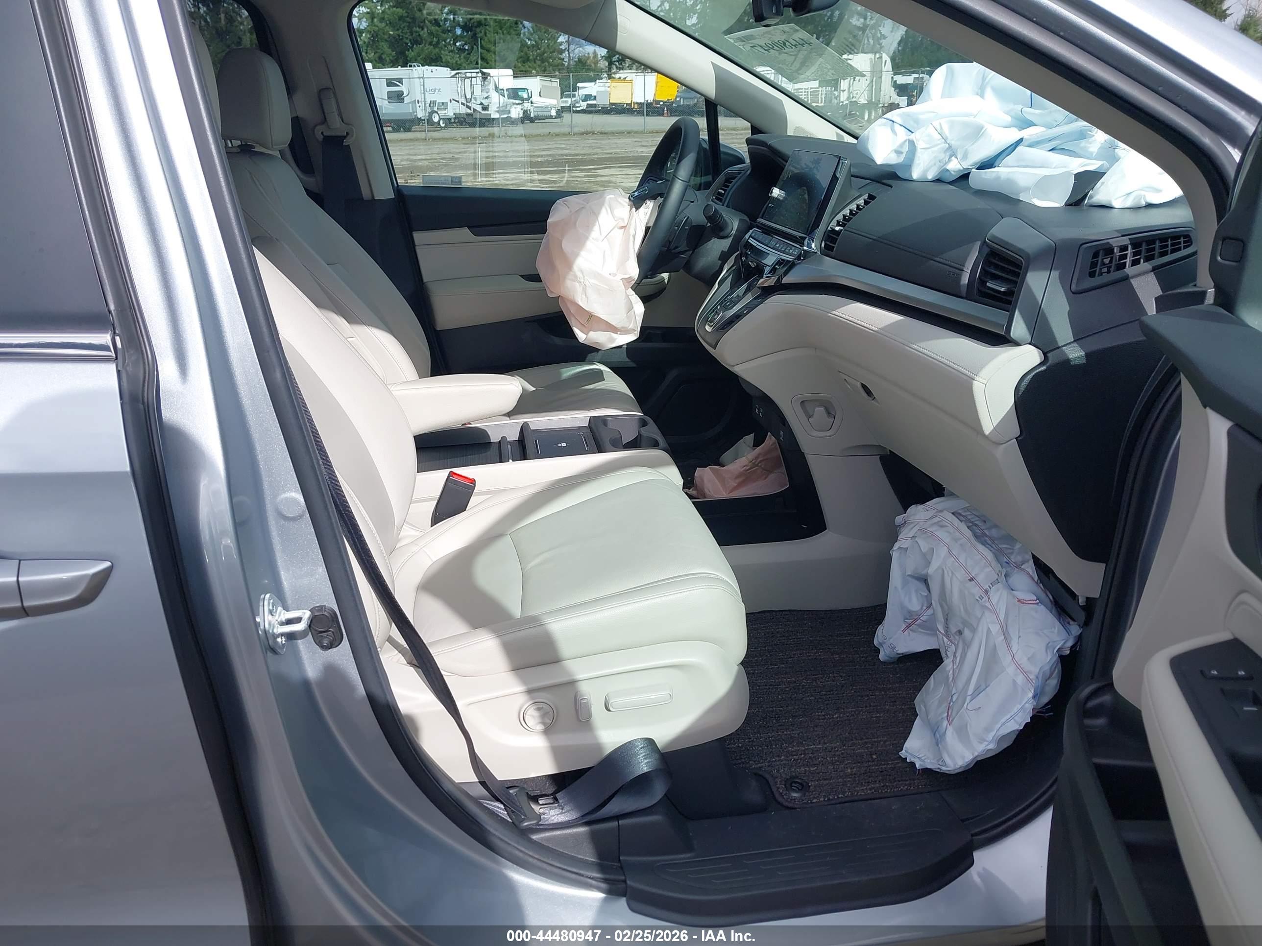 HONDA ODYSSEY image 5
