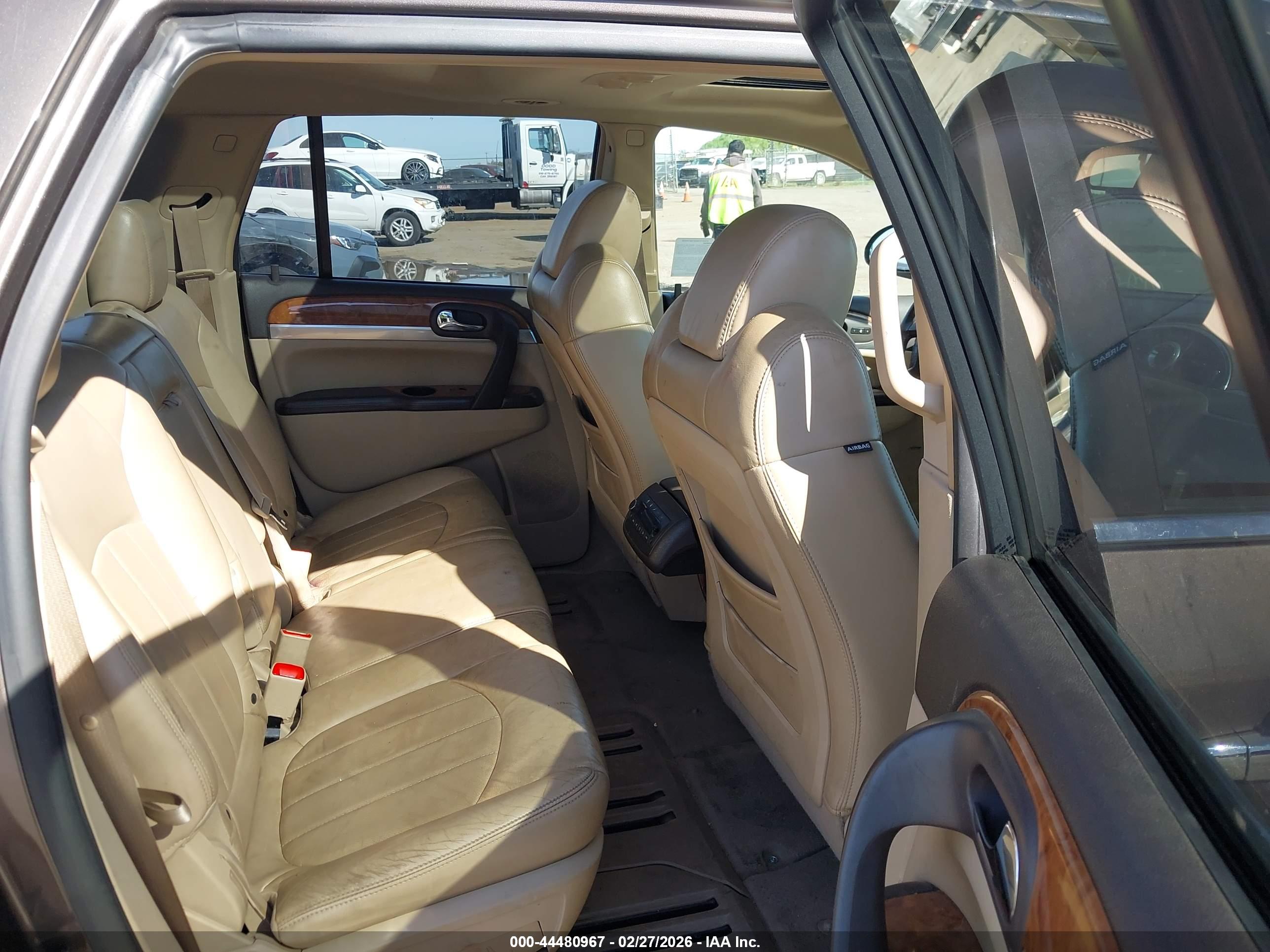 BUICK ENCLAVE image 8