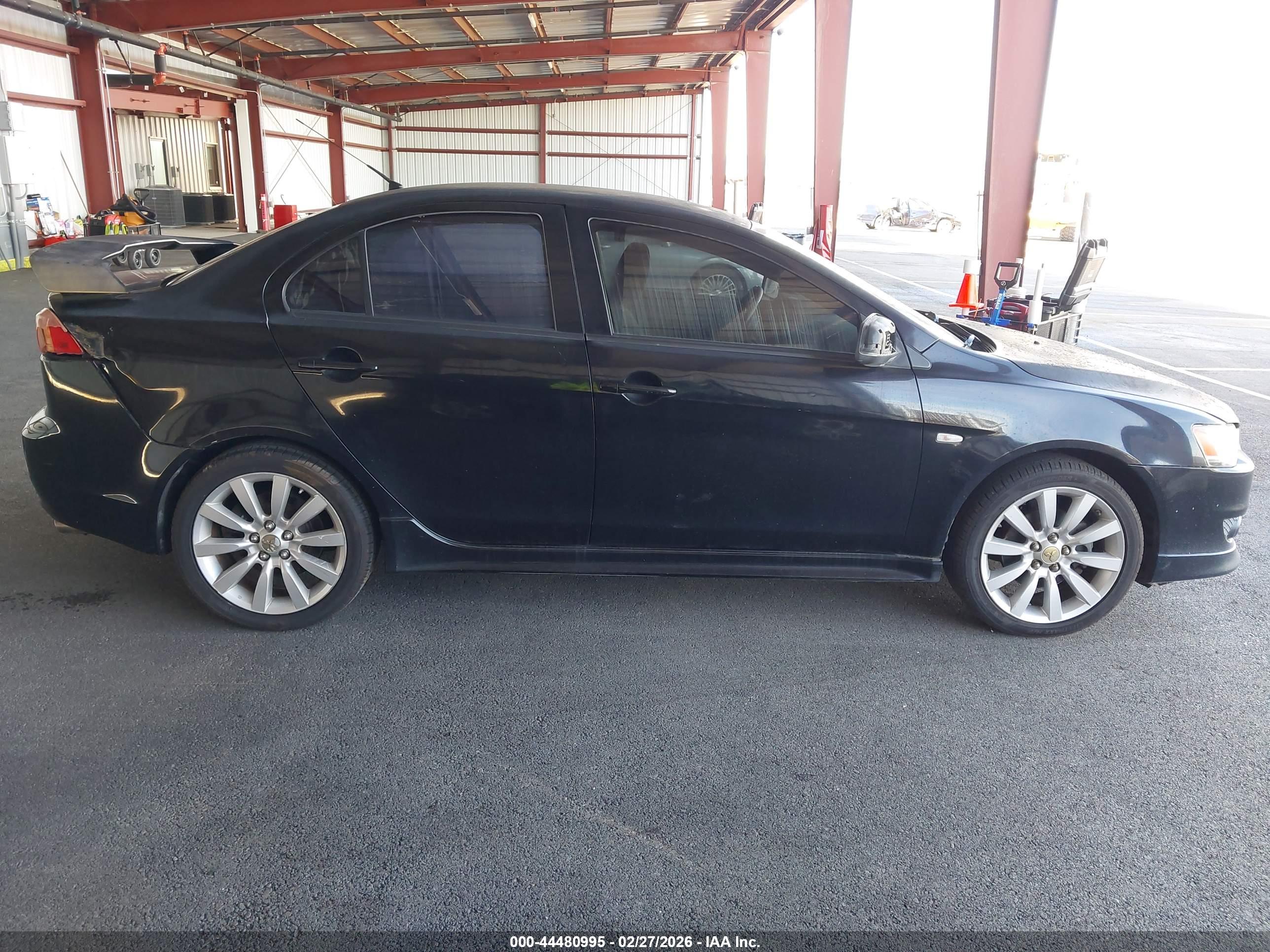 MITSUBISHI LANCER image 6