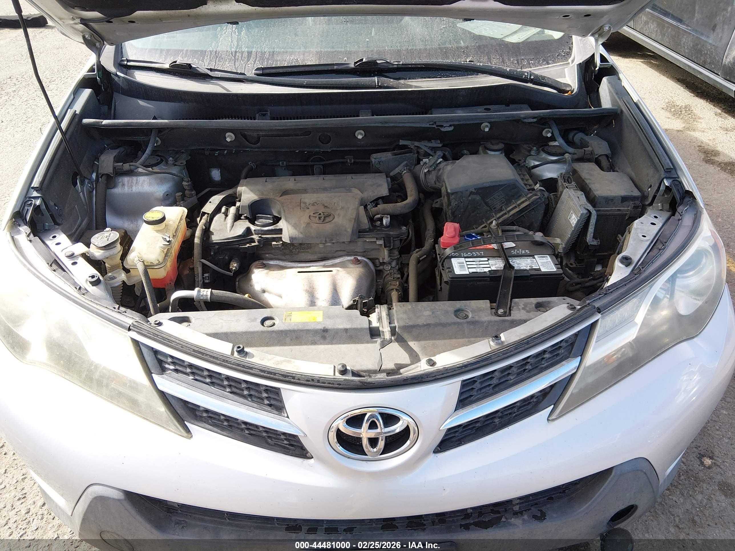 TOYOTA RAV4 image 10
