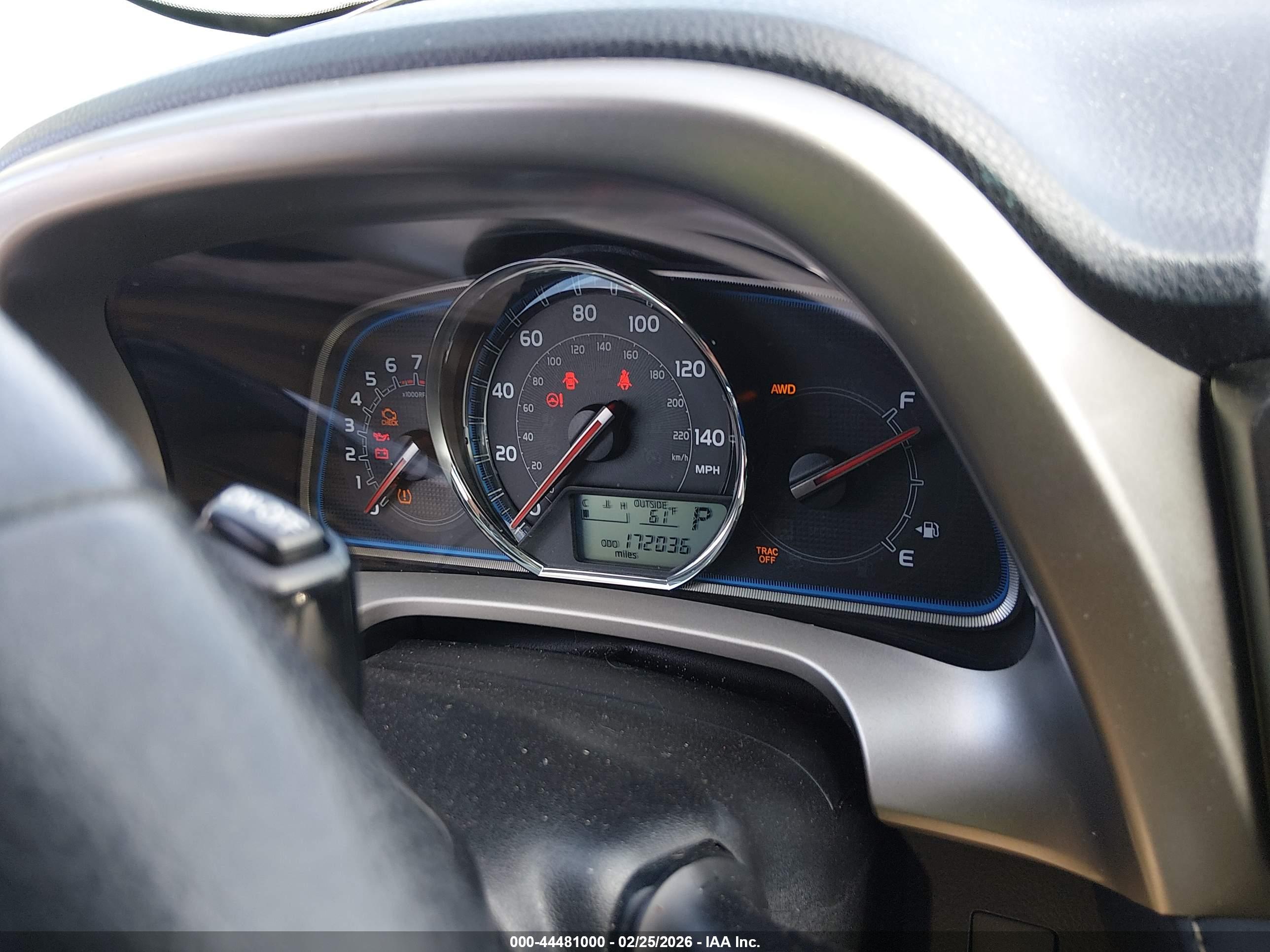 TOYOTA RAV4 image 7