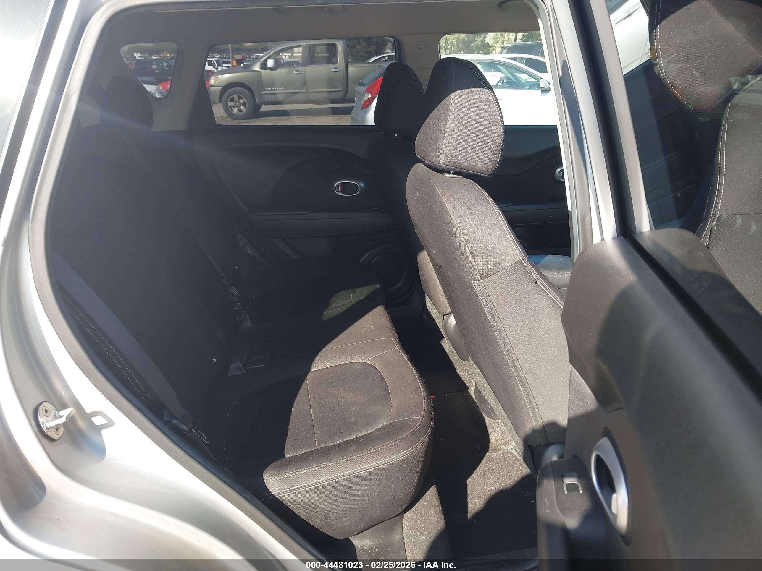 KIA SOUL image 8