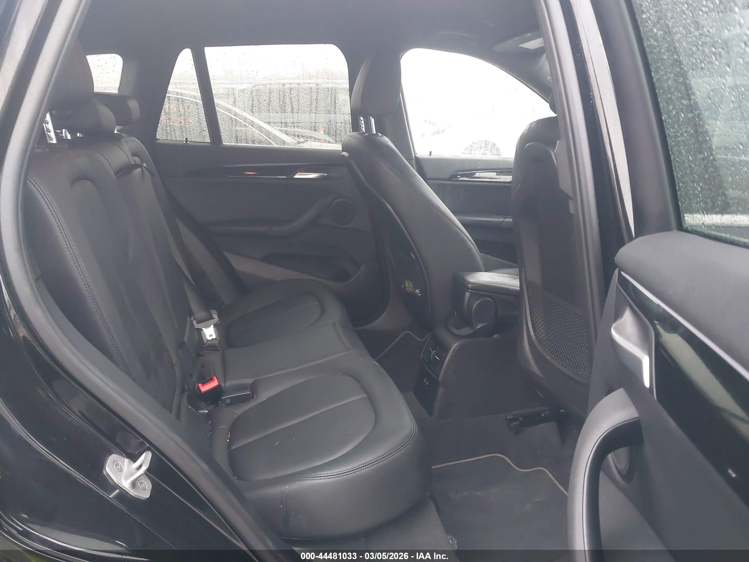 BMW X1 image 8