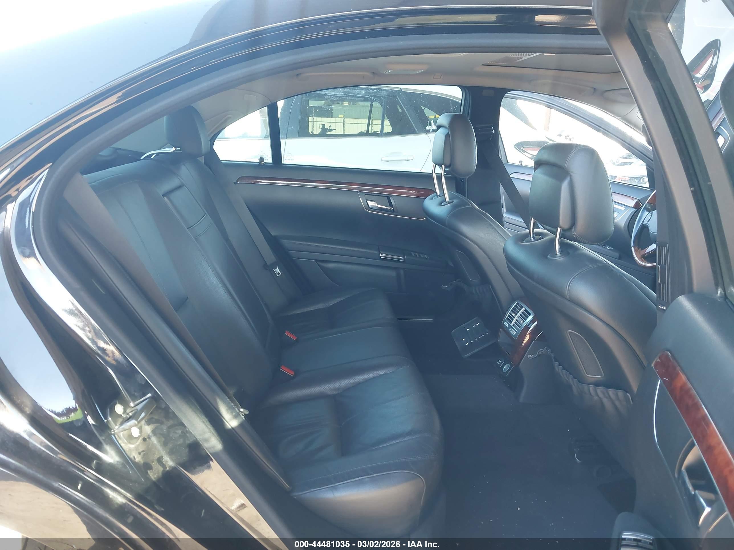 MERCEDES-BENZ S image 8