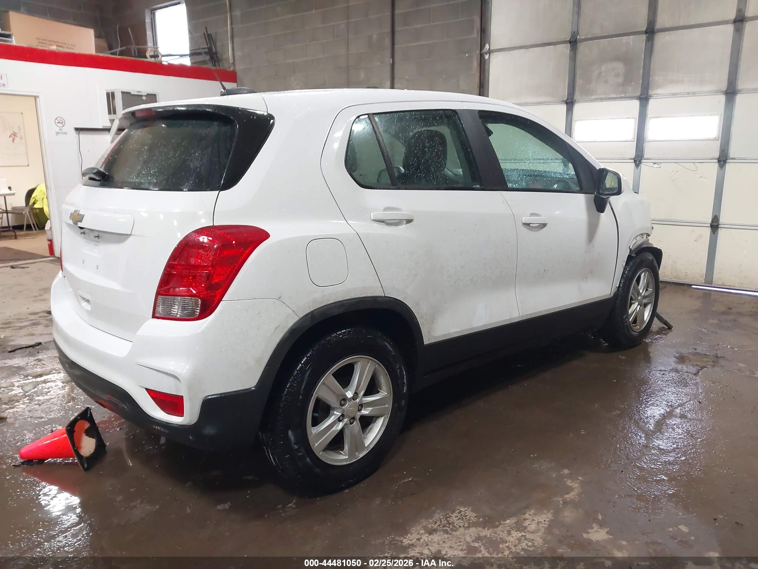 CHEVROLET TRAX image 4