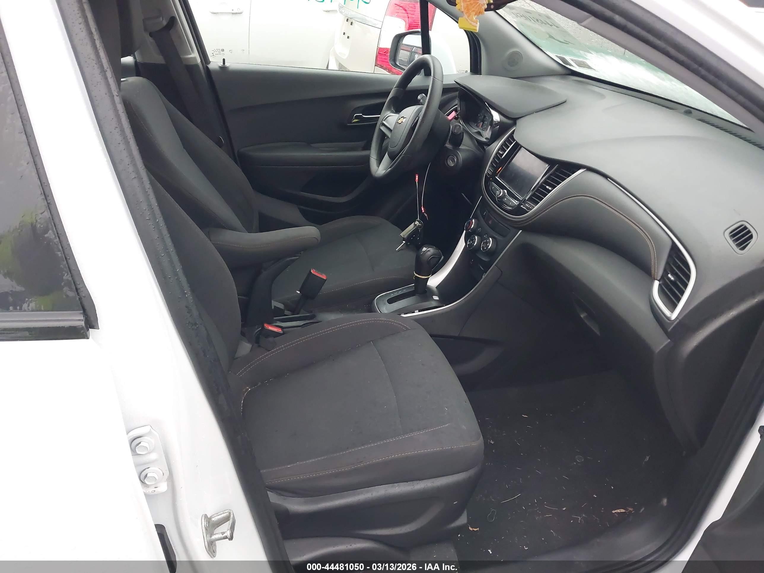 CHEVROLET TRAX image 5