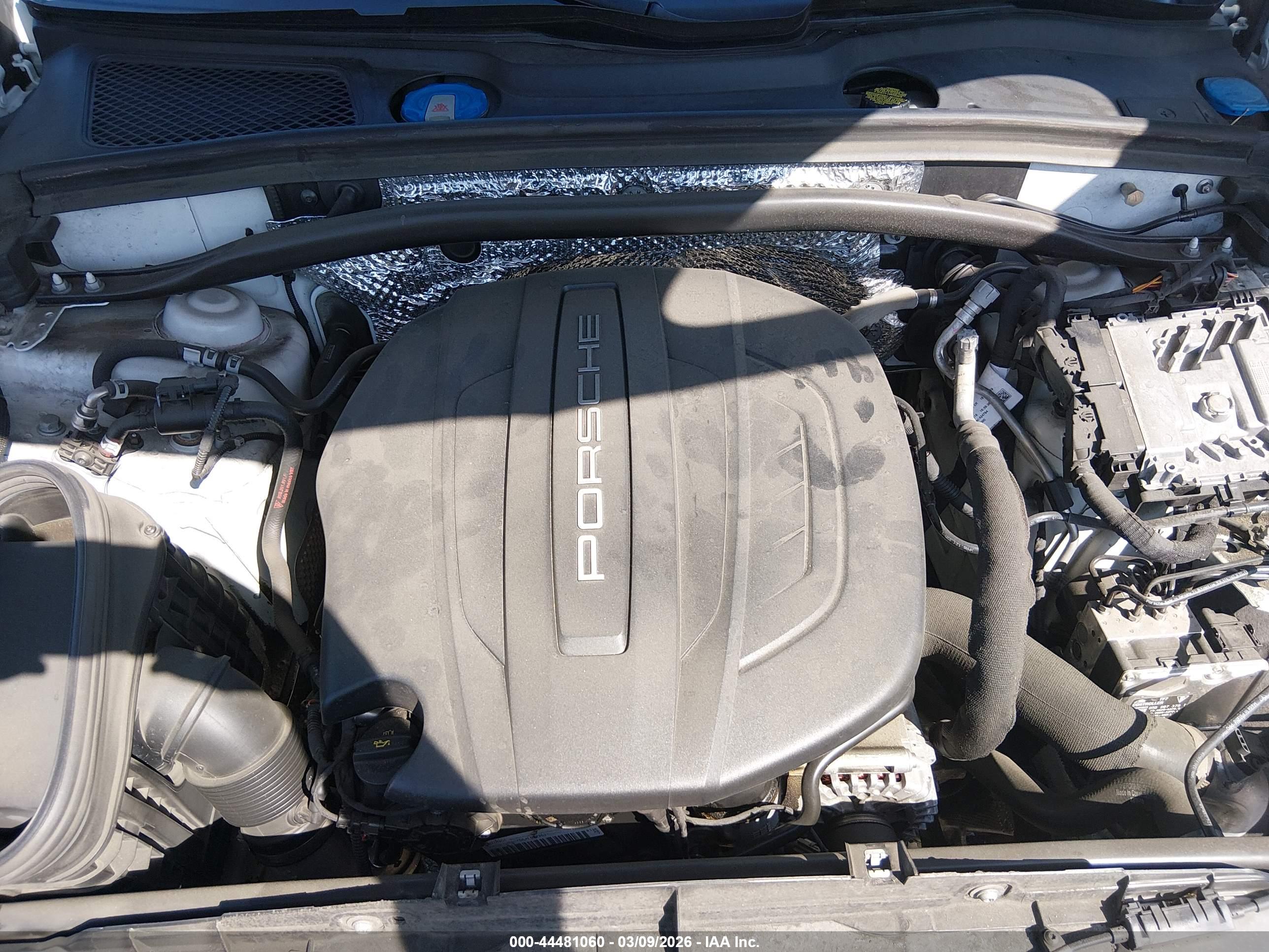 PORSCHE MACAN image 10