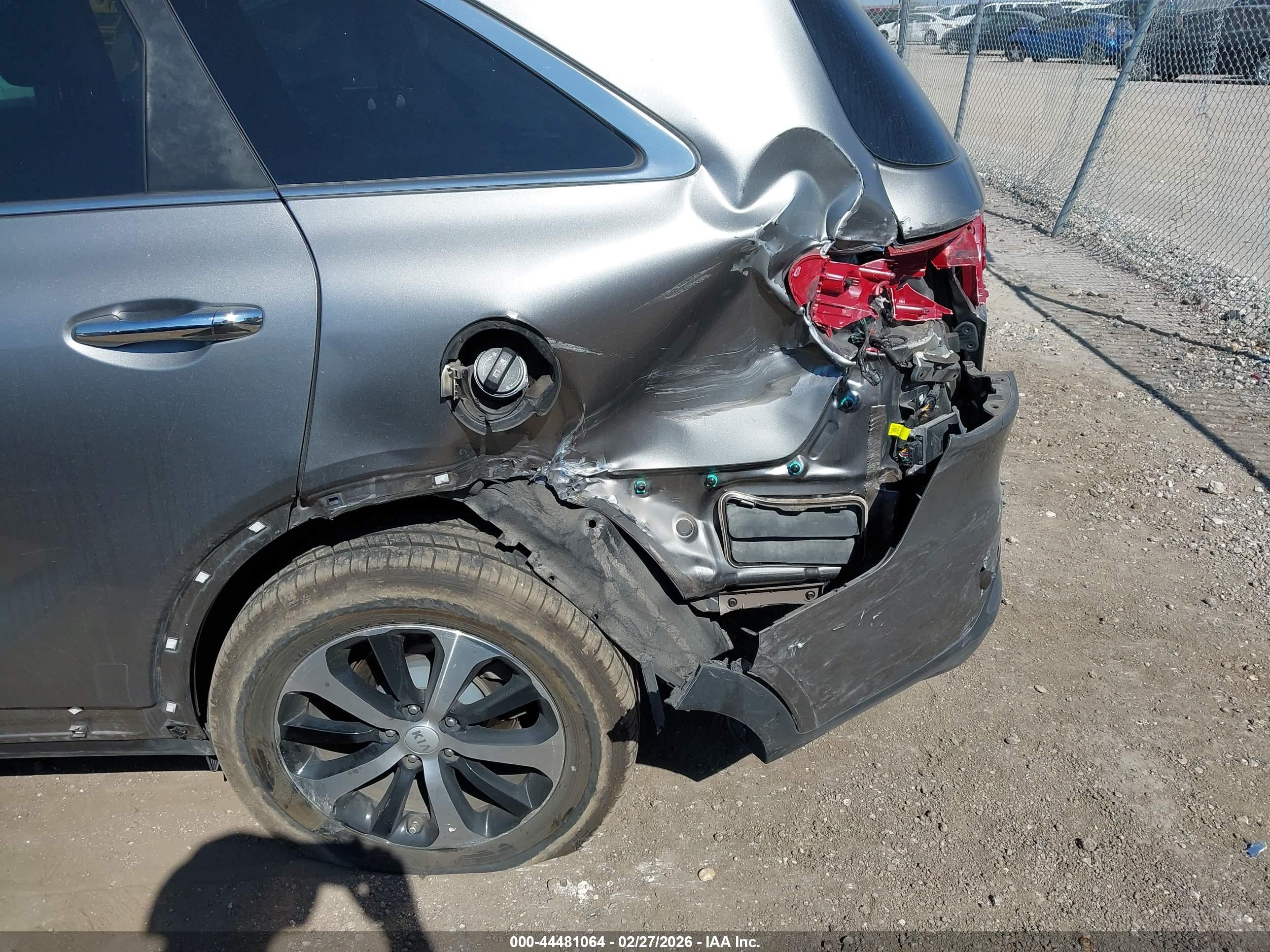 KIA SORENTO image 6