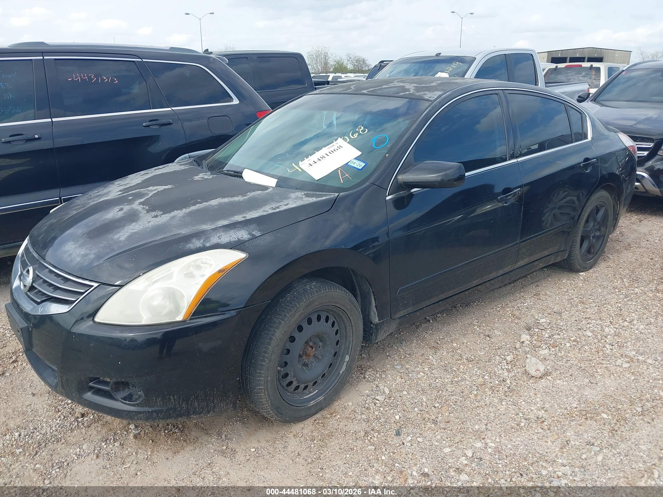 NISSAN ALTIMA image 2