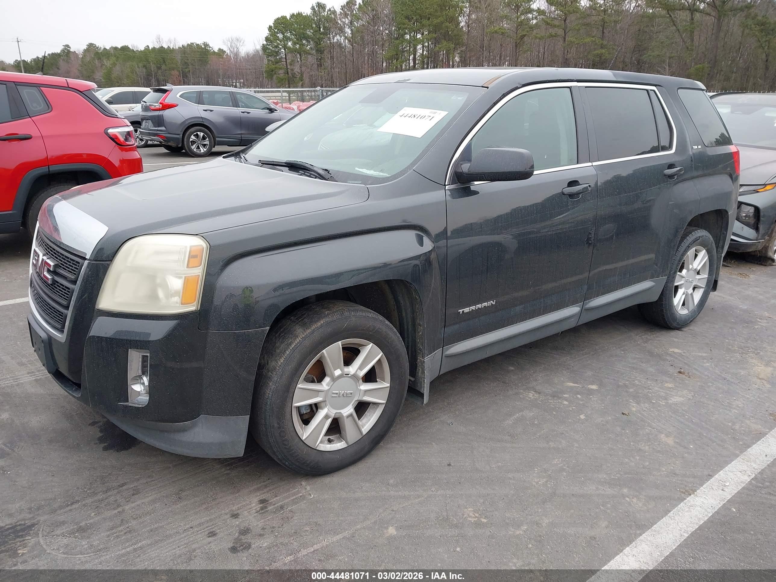 GMC TERRAIN image 2