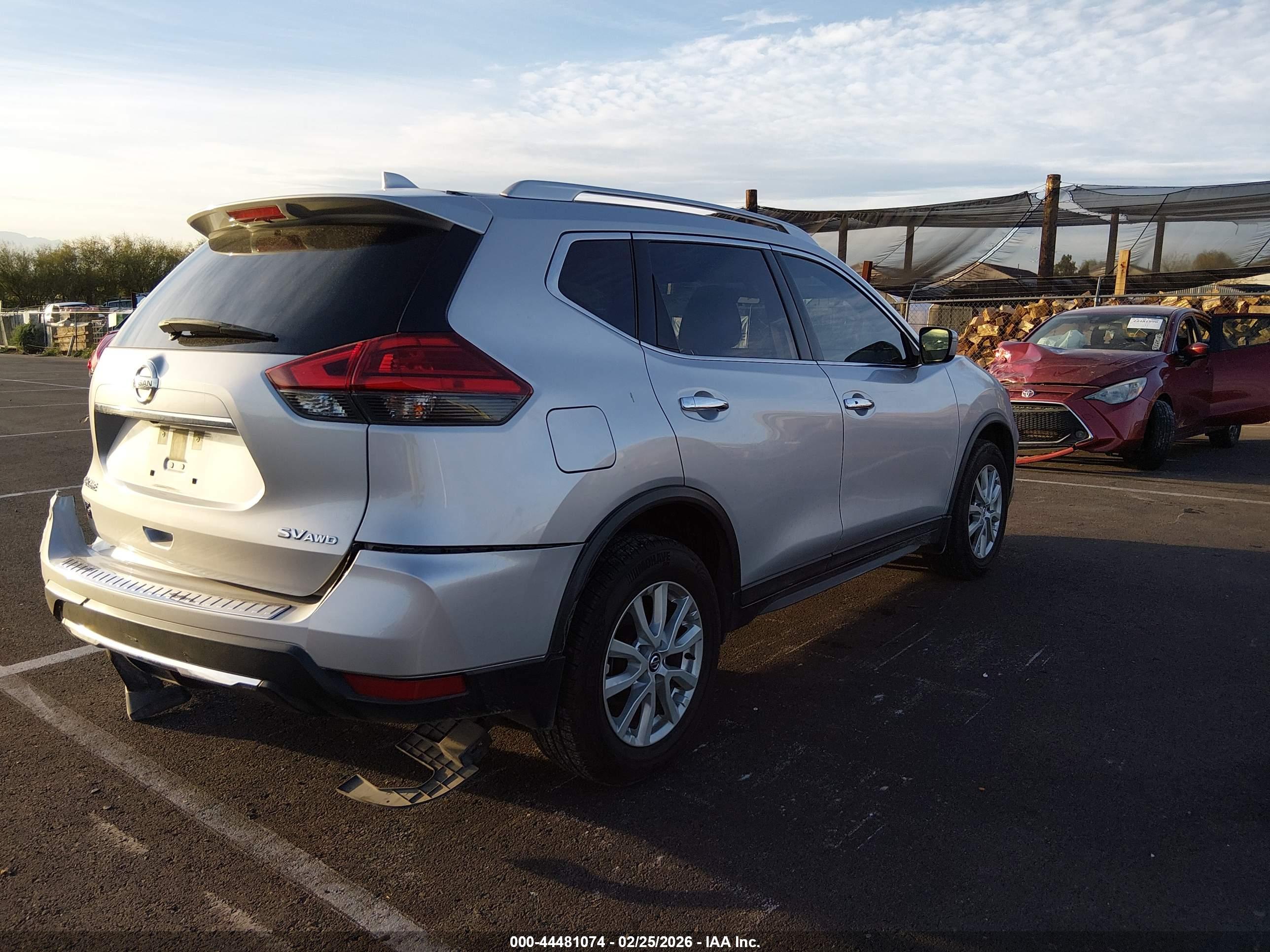 NISSAN ROGUE image 4